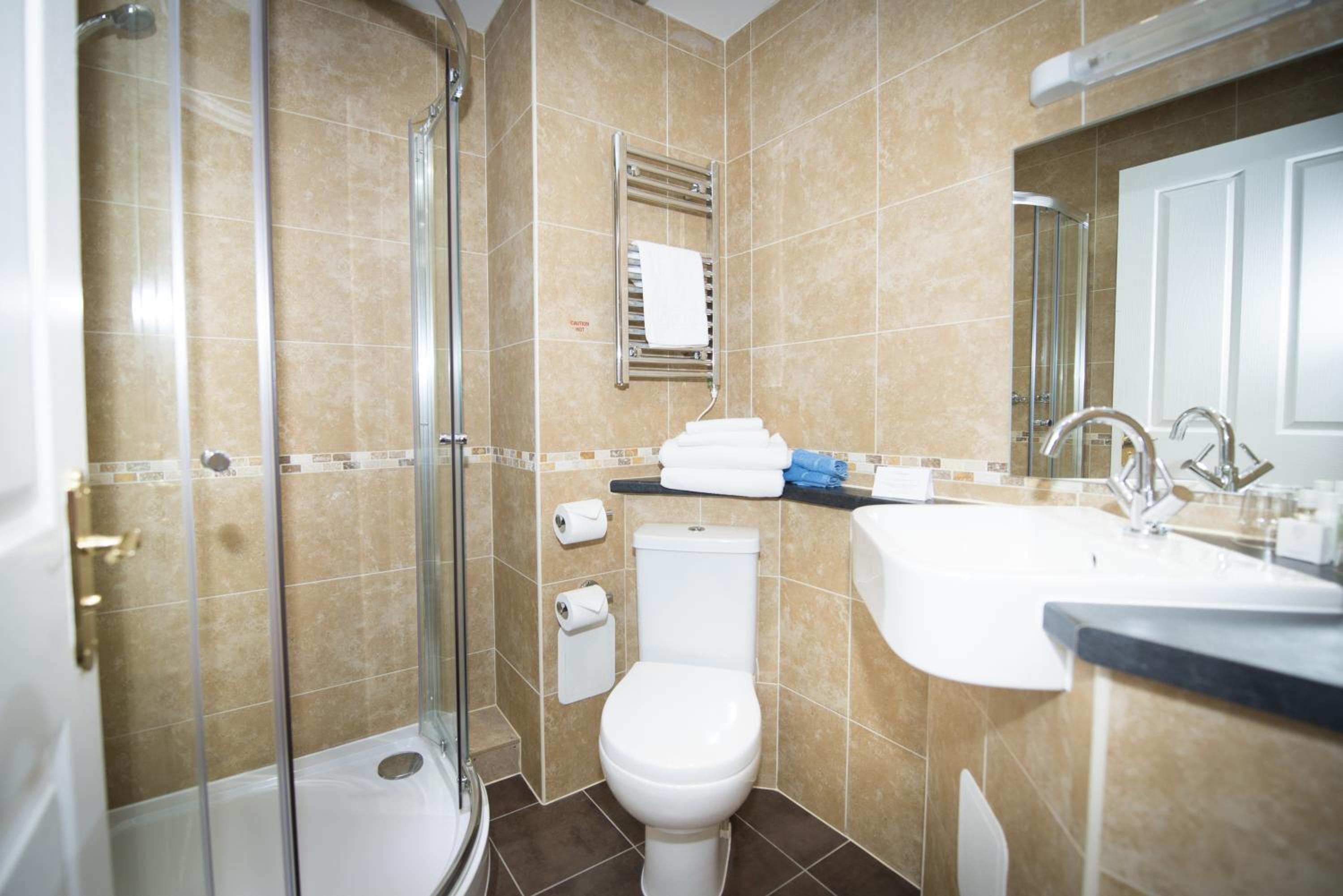 Double Room with River View - Photo 2