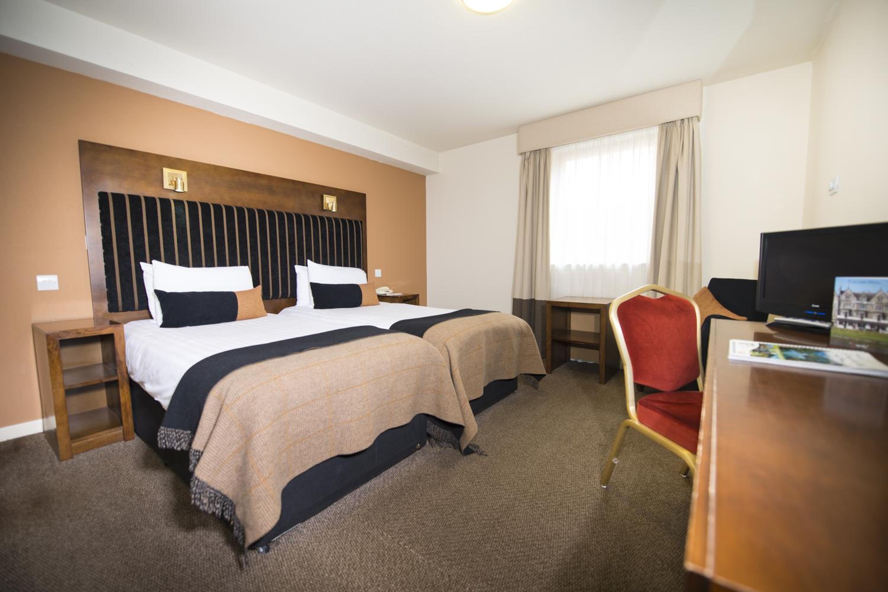 Double or Twin Room - Photo 2