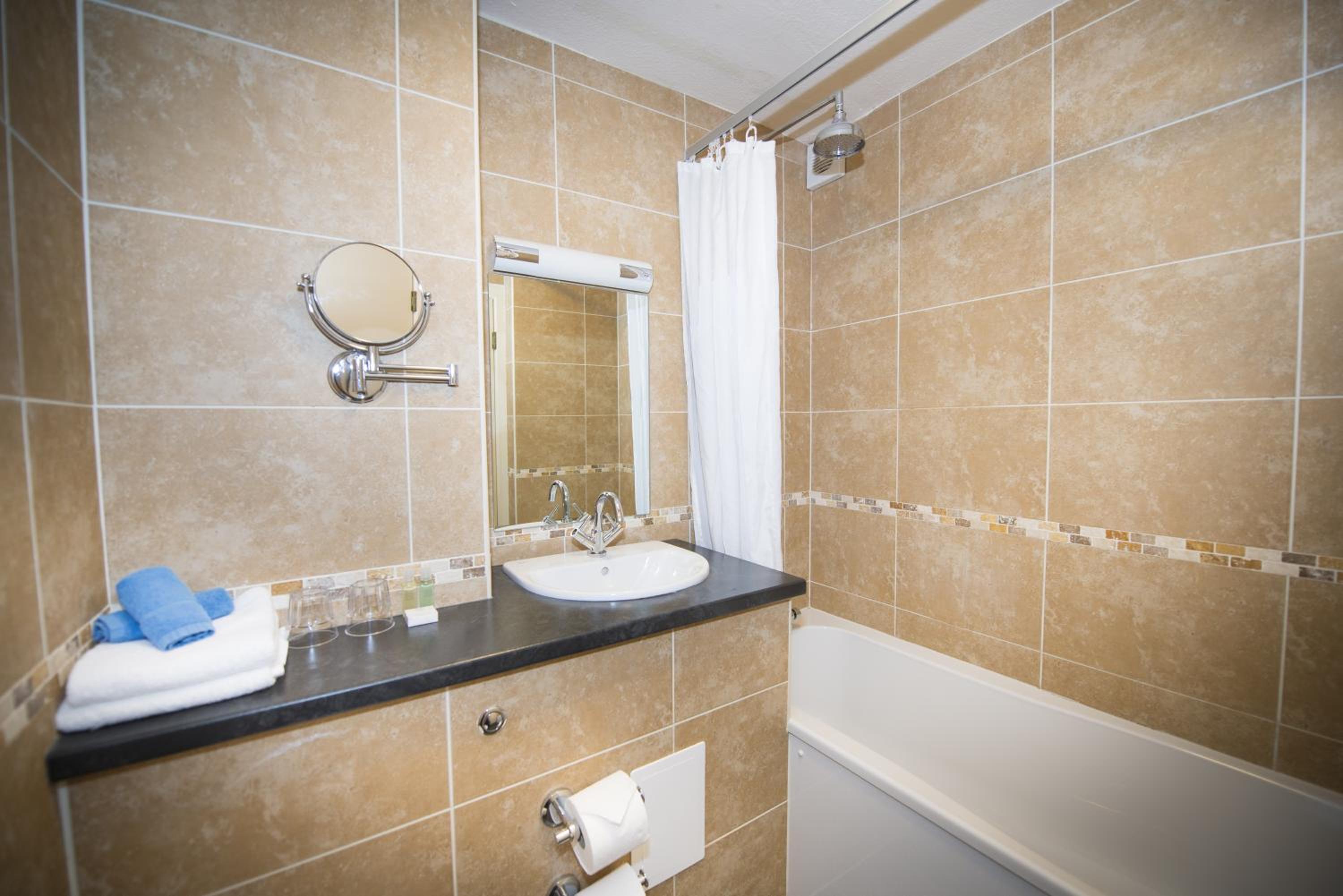 Double Room - Photo 4