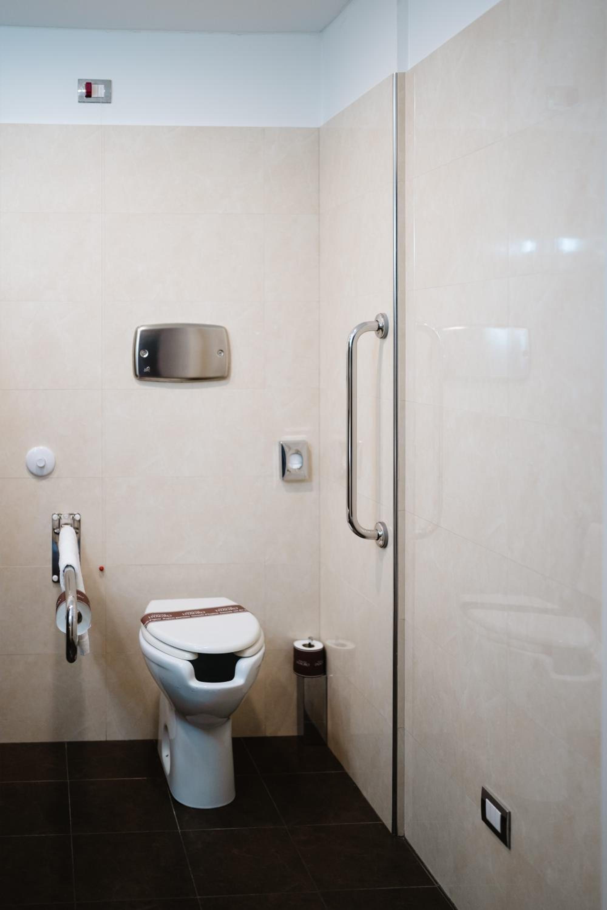 Triple Room - Photo 9