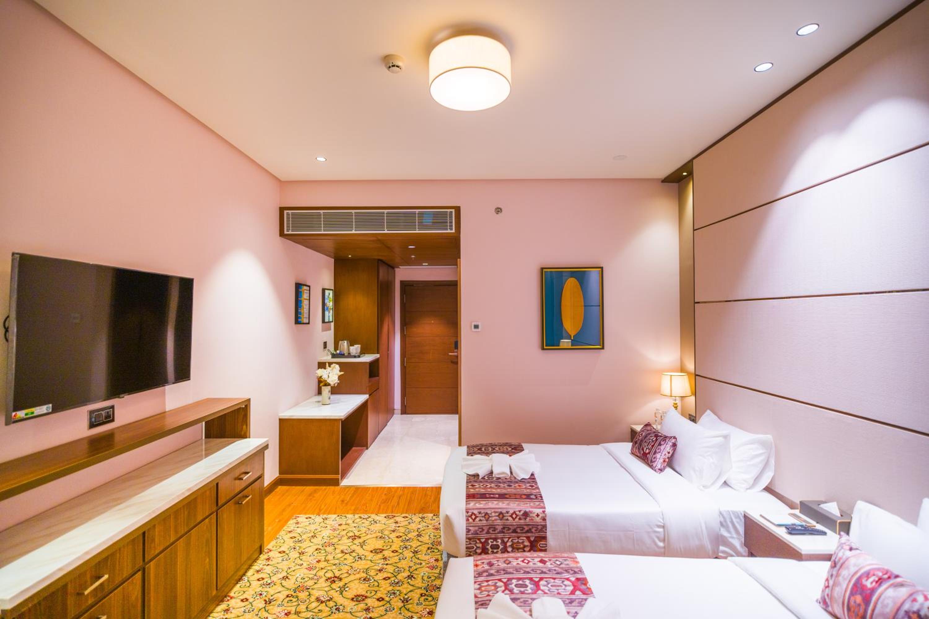 Deluxe Twin Room - Photo 9