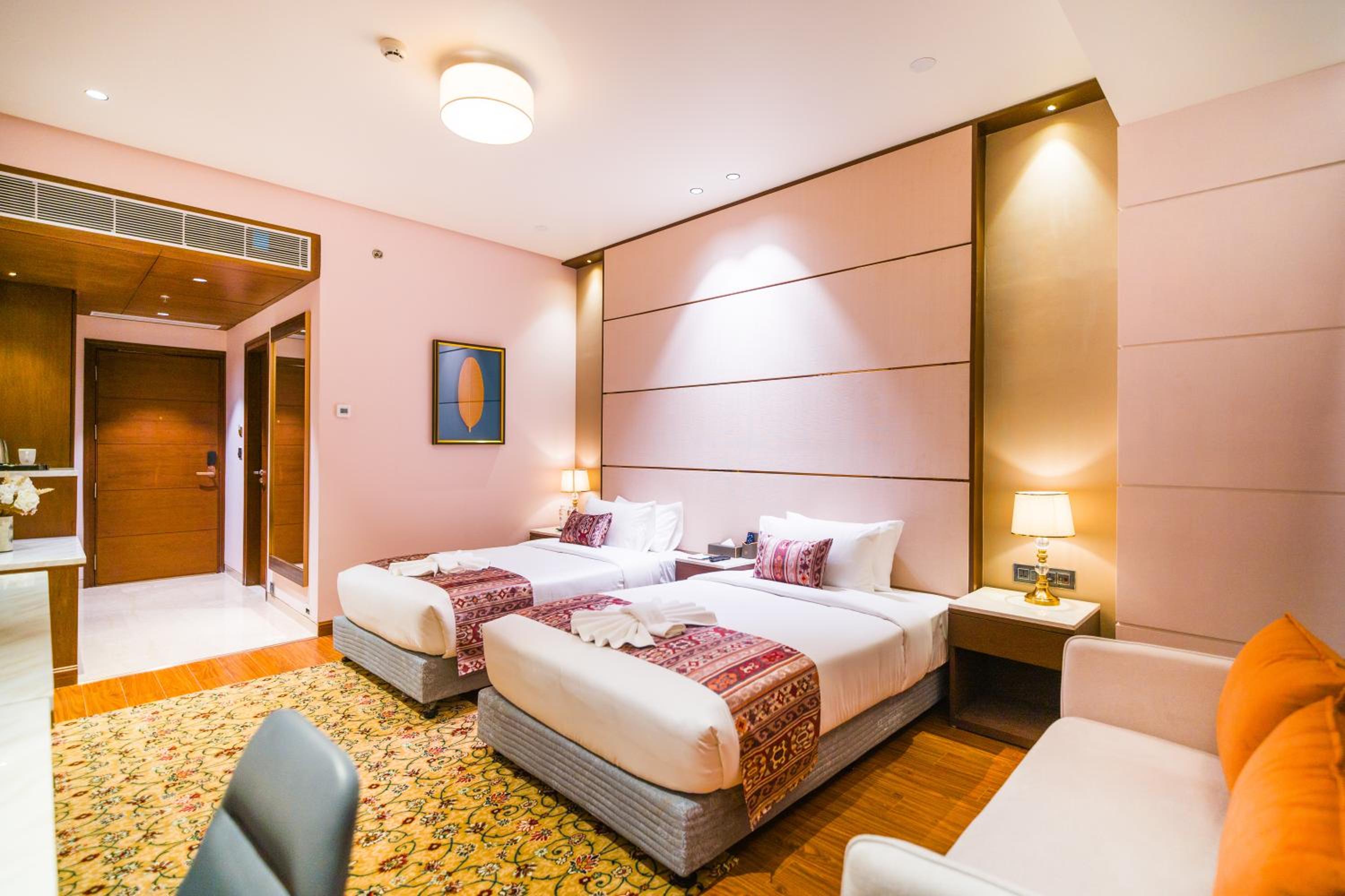 Deluxe Twin Room - Photo 2