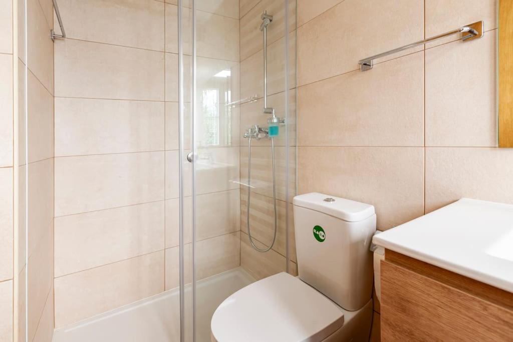Three-Bedroom House photo 2
