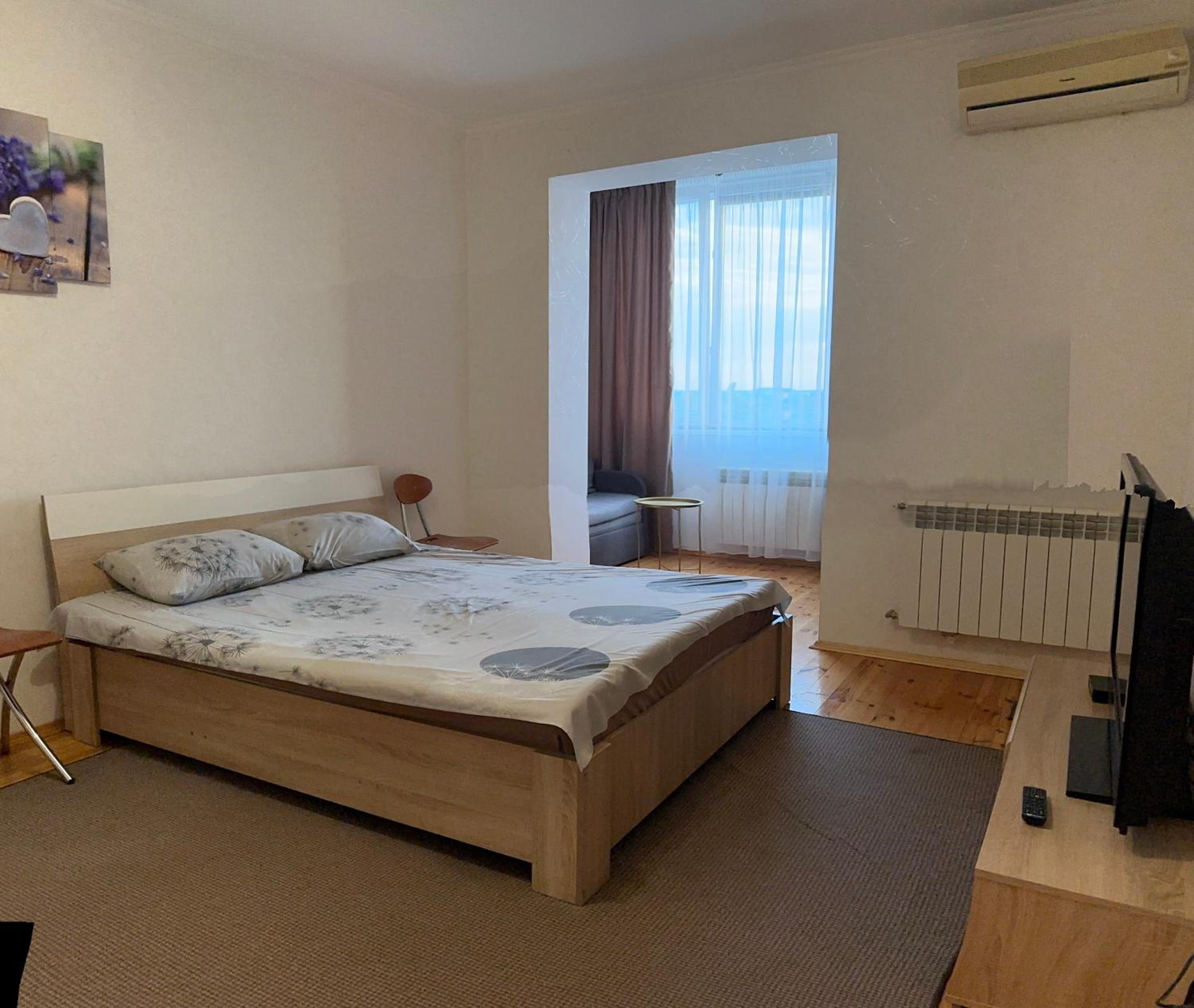 One-Bedroom Apartment photo 1