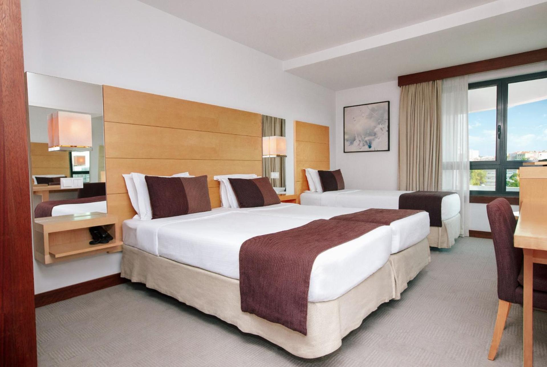 Superior Twin Room - Photo 2