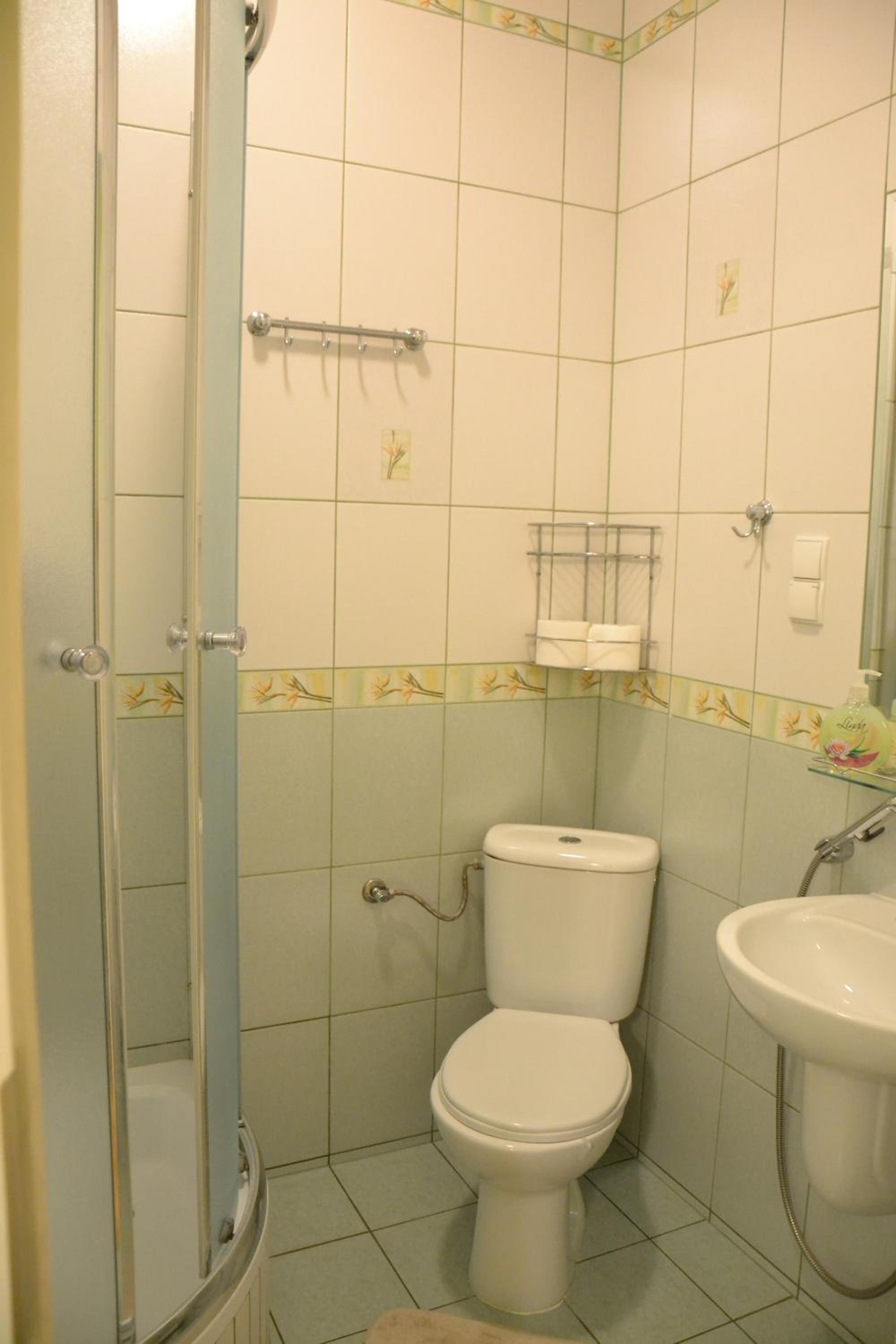 Quadruple Room - Photo 4