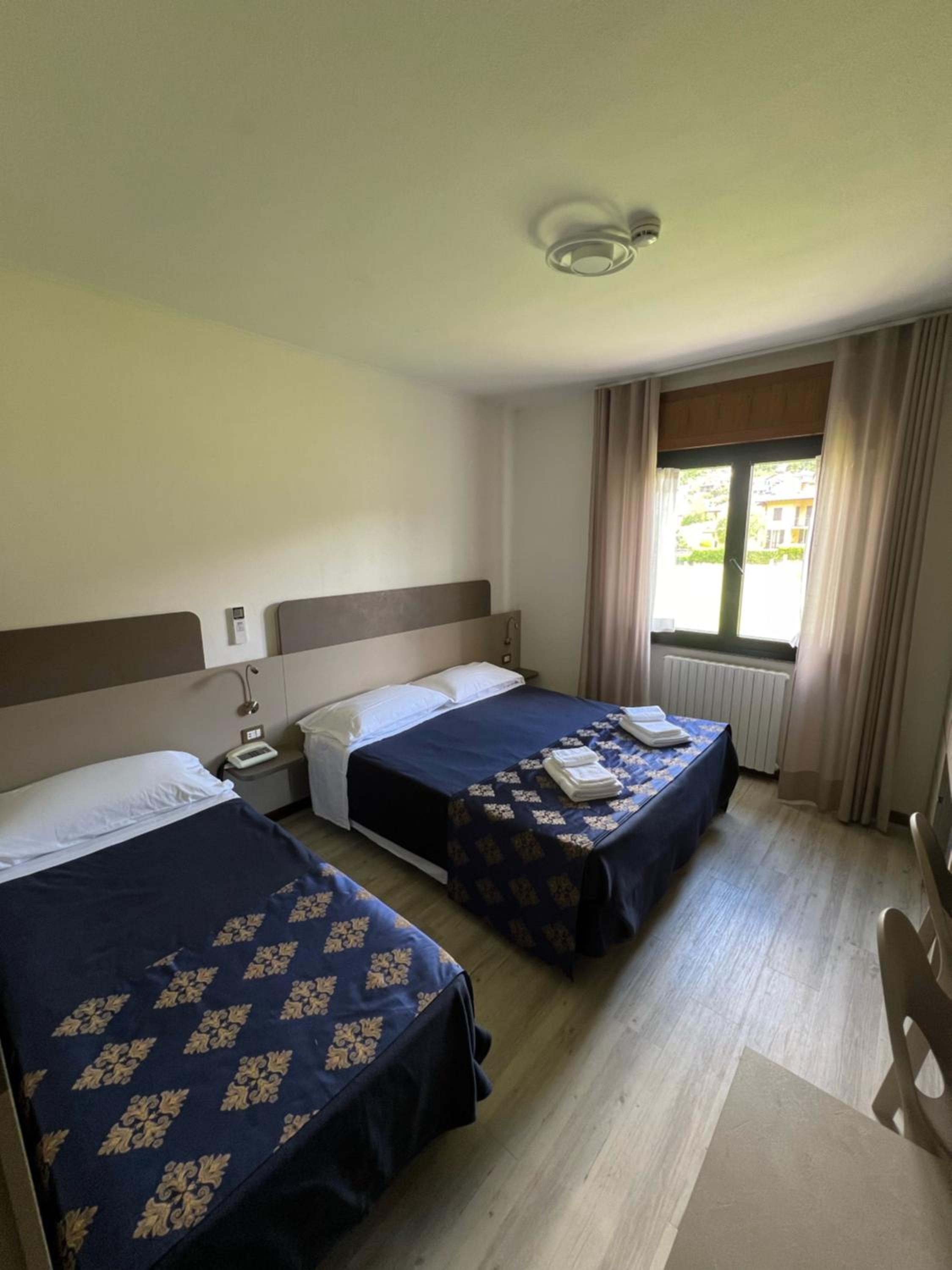 Double or Twin Room photo 2
