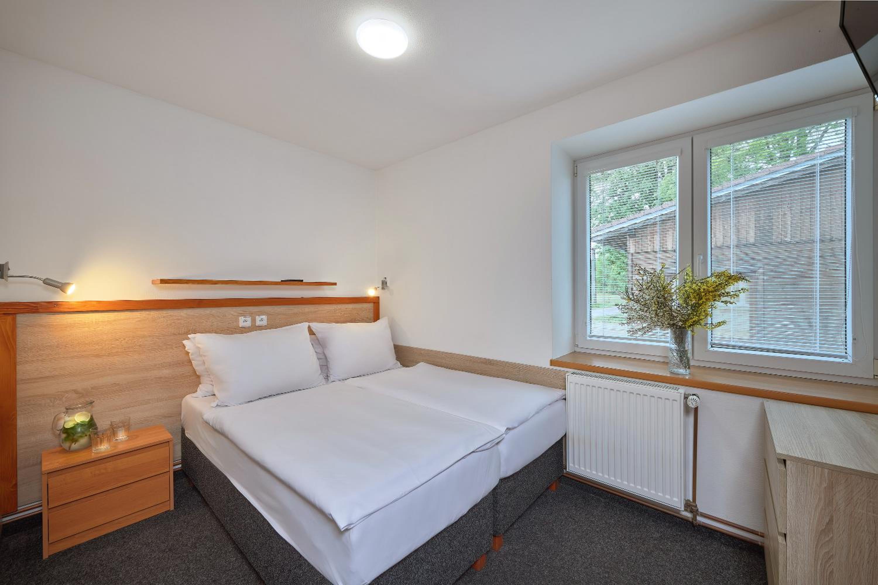 Double or Twin Room with Bathroom photo 1