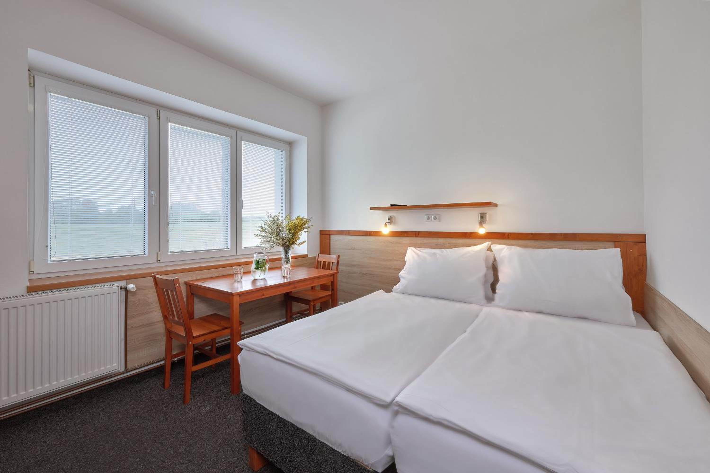 Quadruple Room with Private Bathroom photo 1