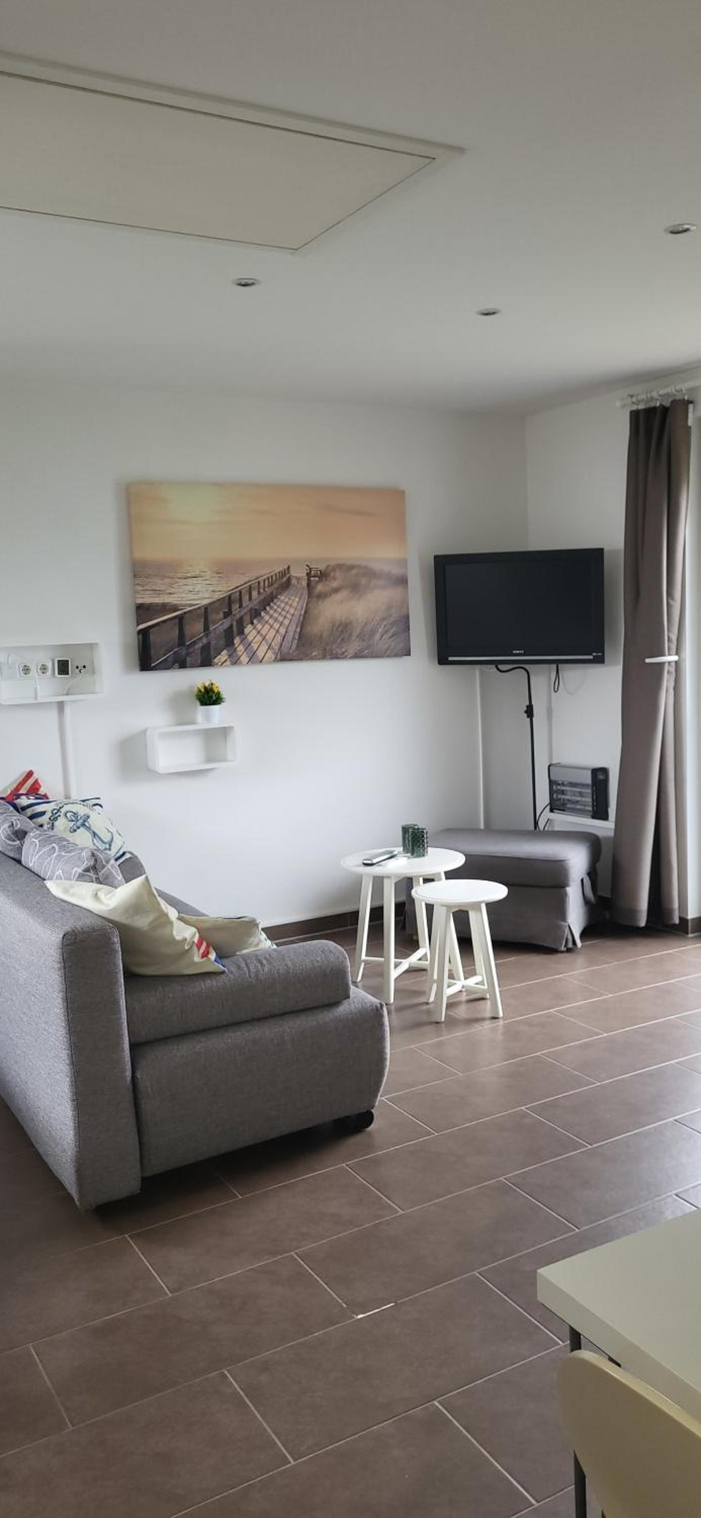 Apartment photo 2