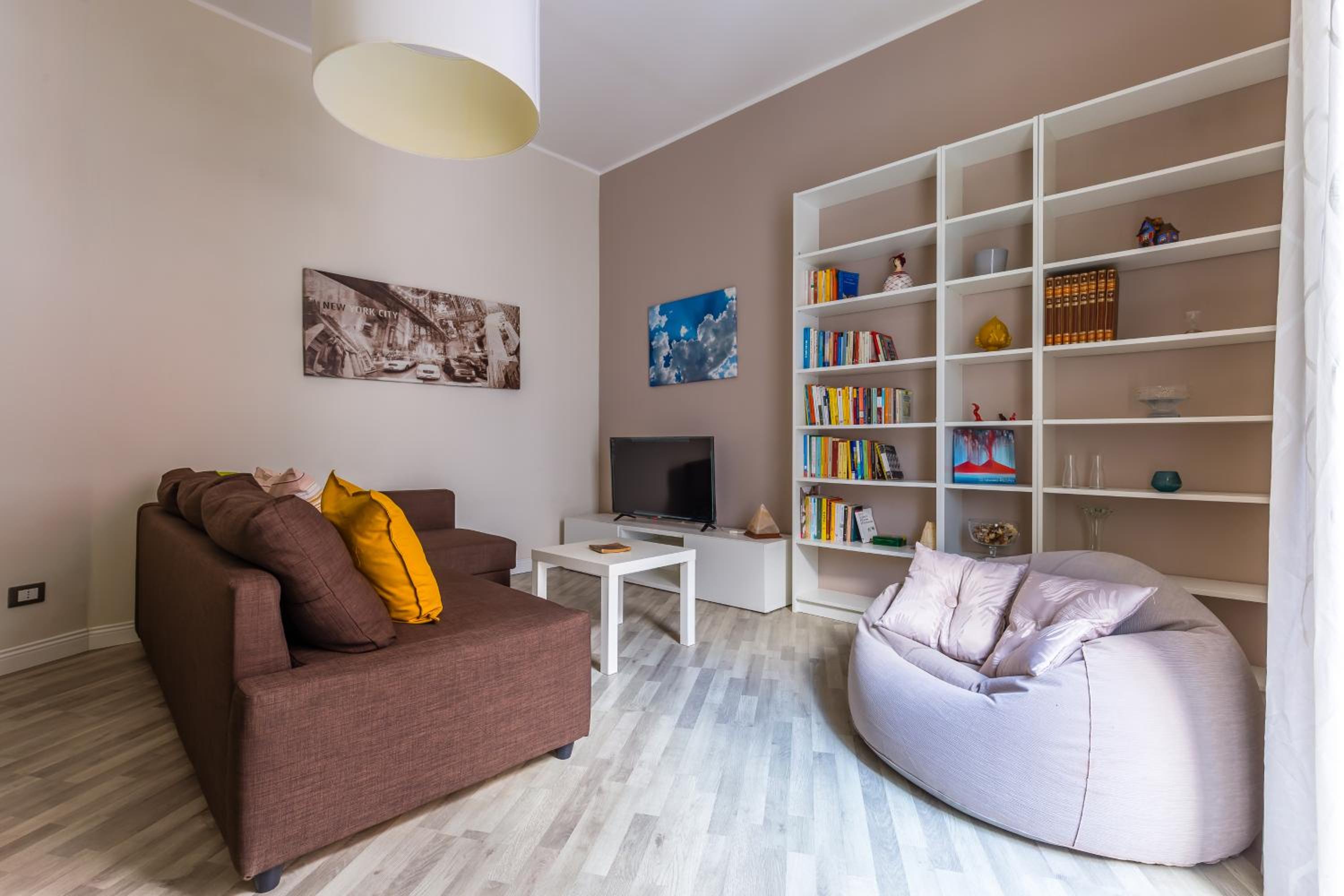One-Bedroom Deluxe Apartment