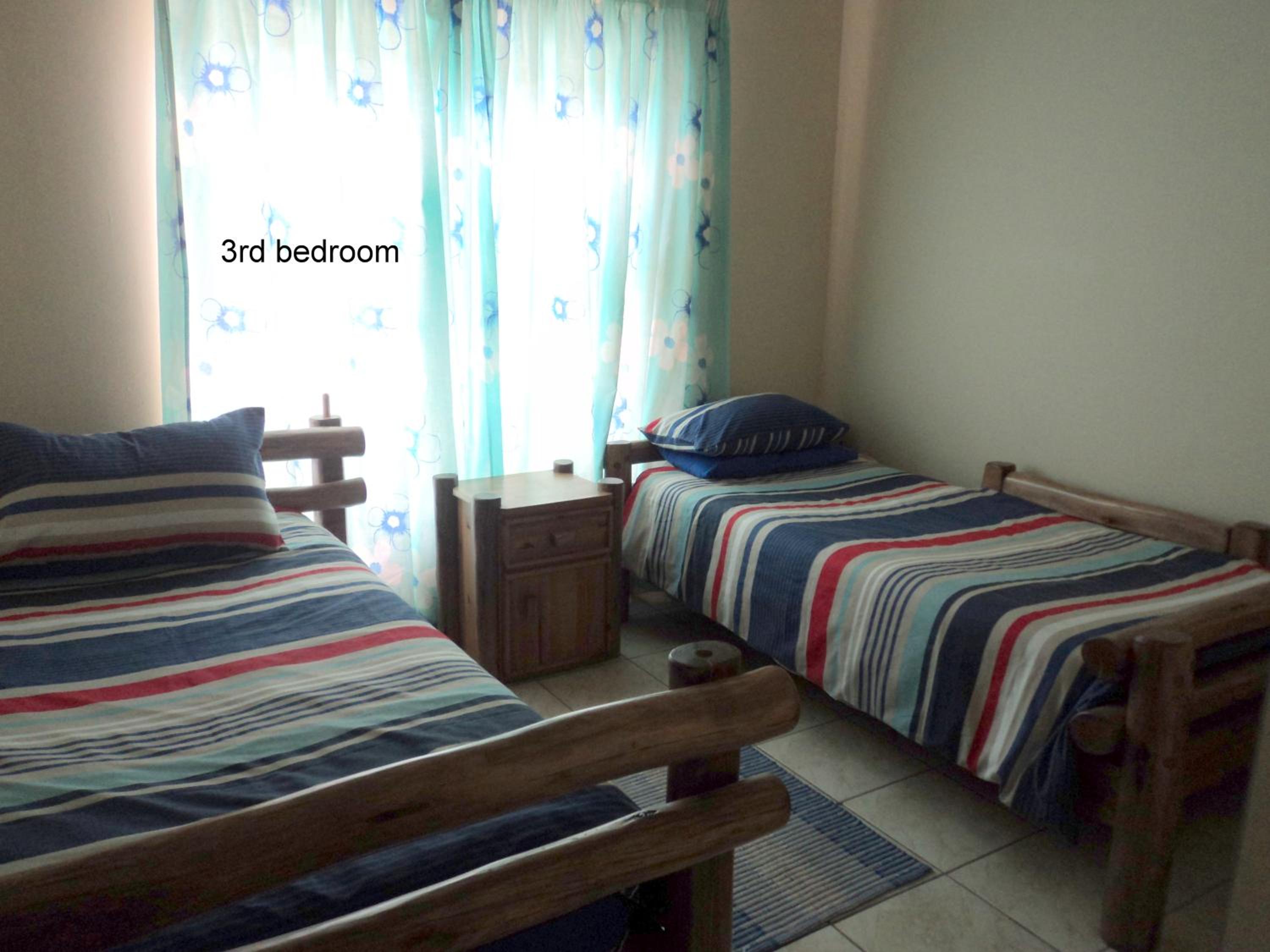 Three-Bedroom Apartment photo 1