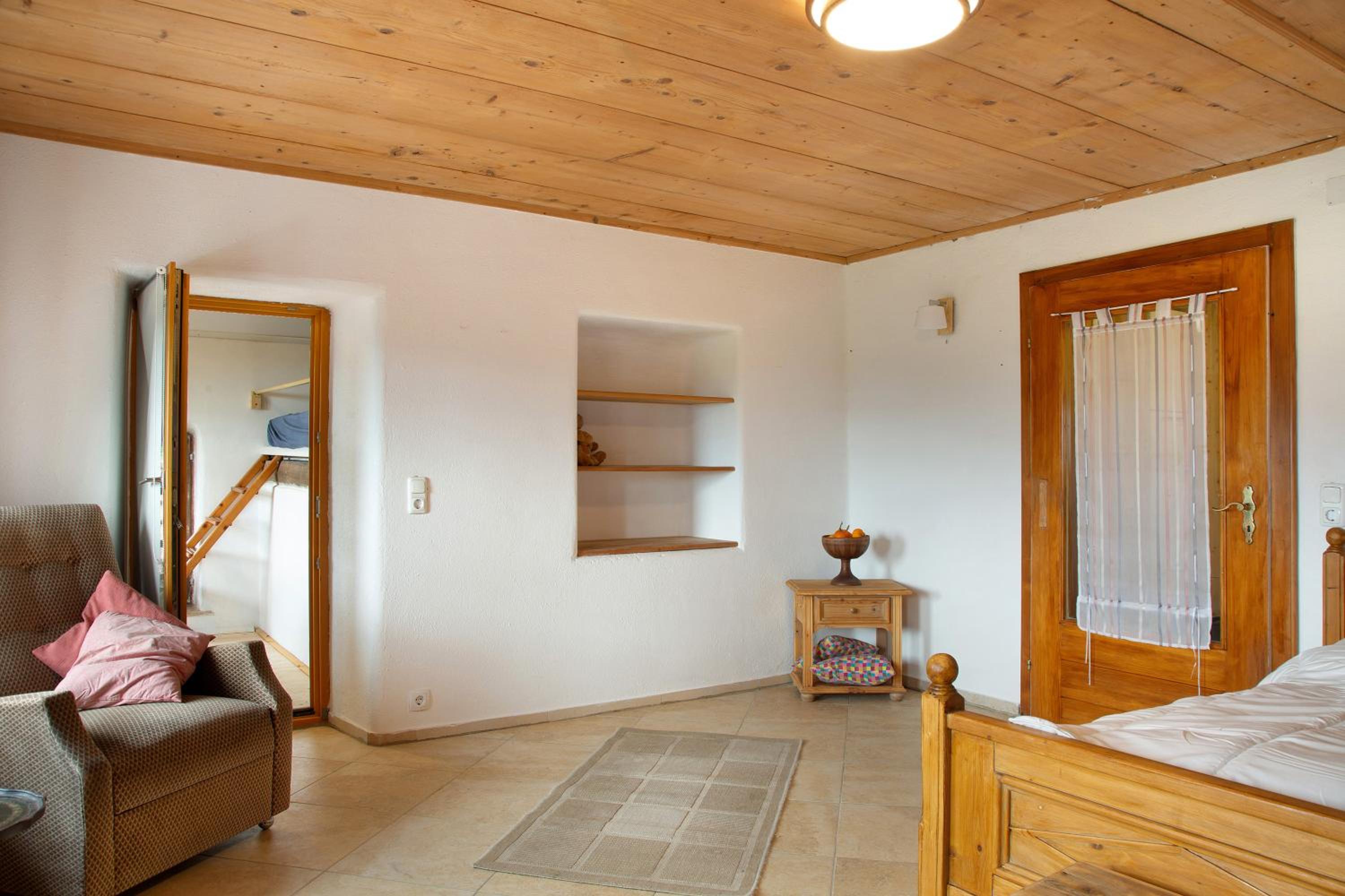 Three-Bedroom House photo 2