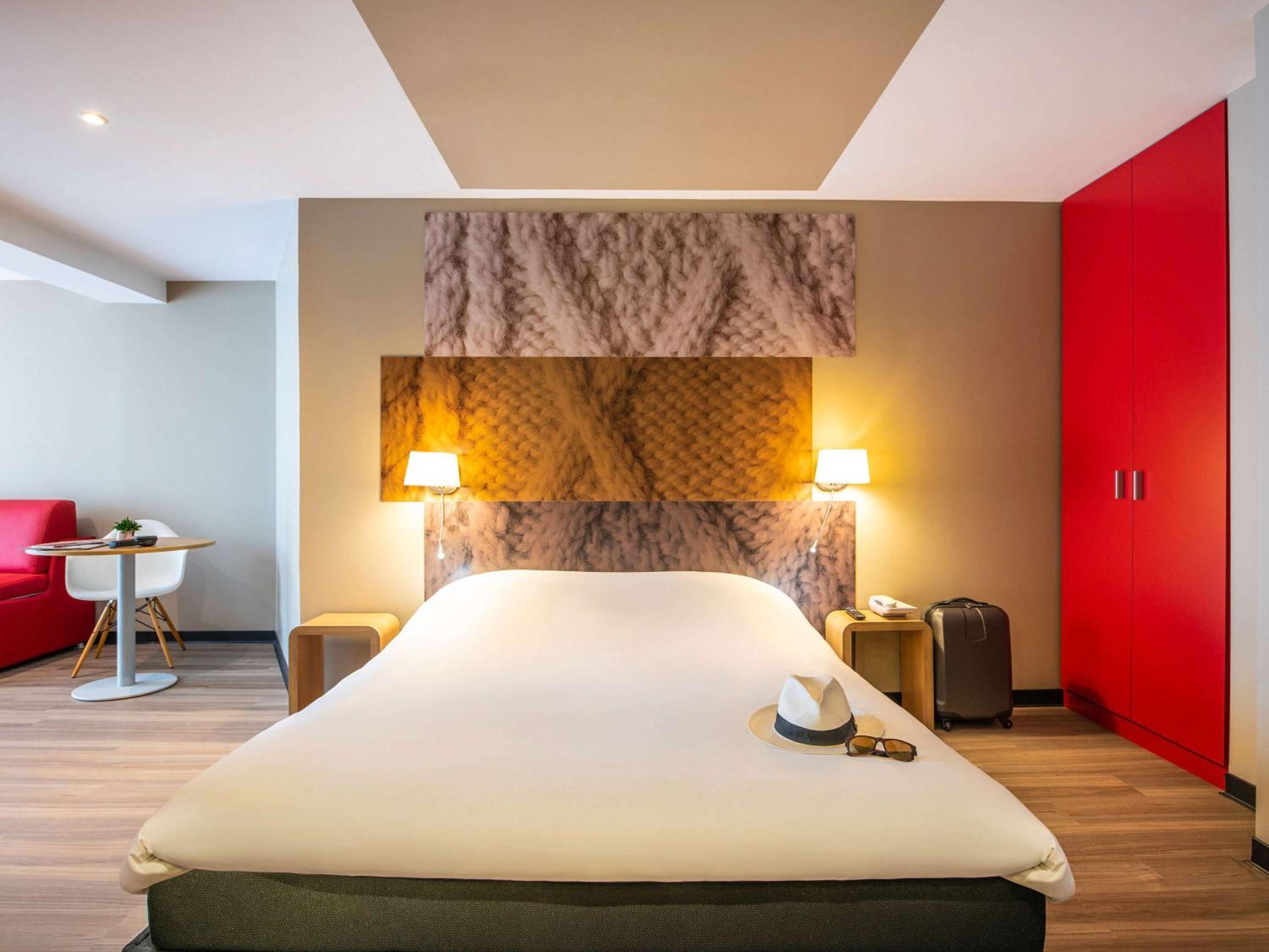 Standard Double Room - Photo 11
