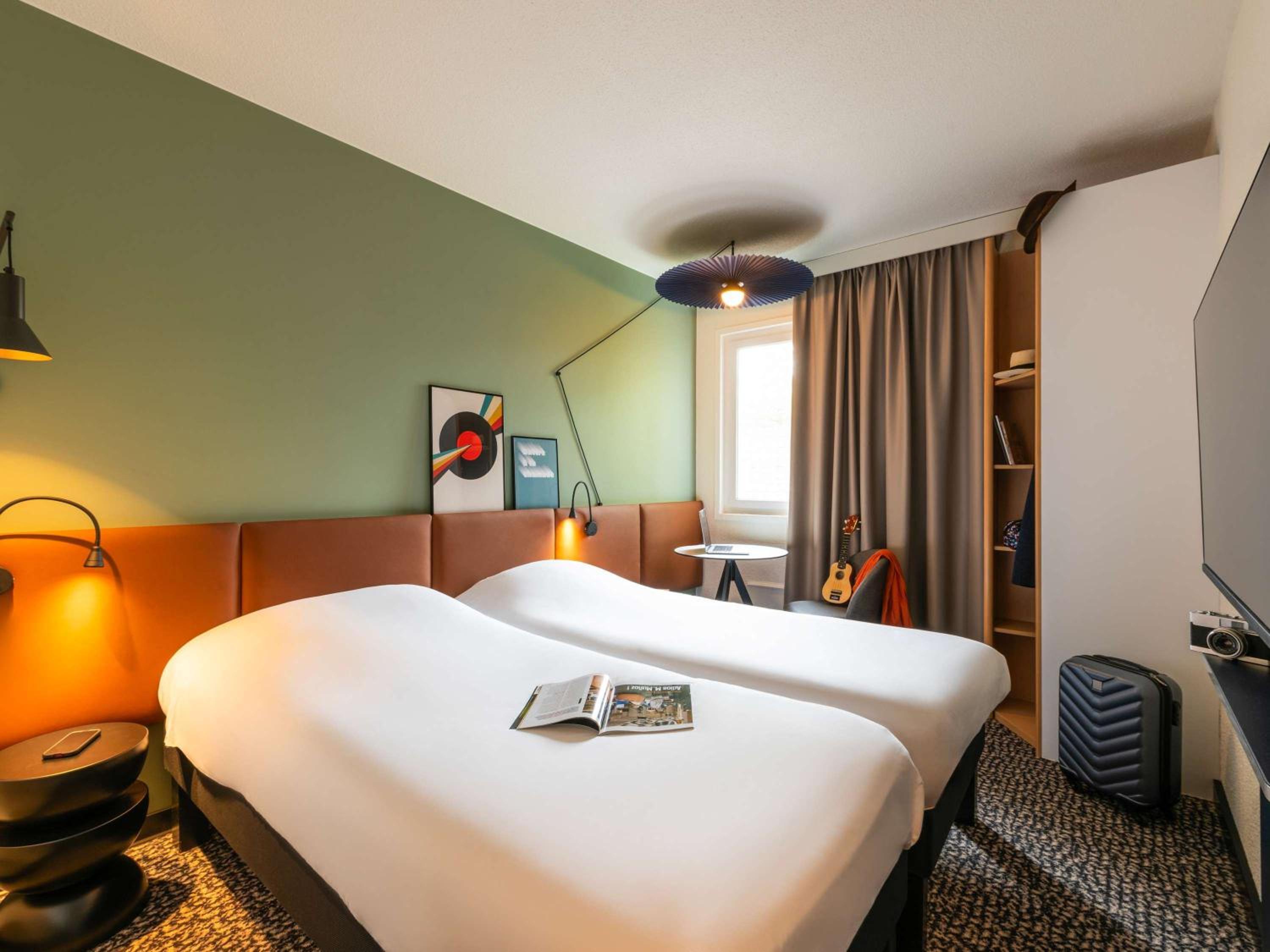Standard Twin Room - Photo 1