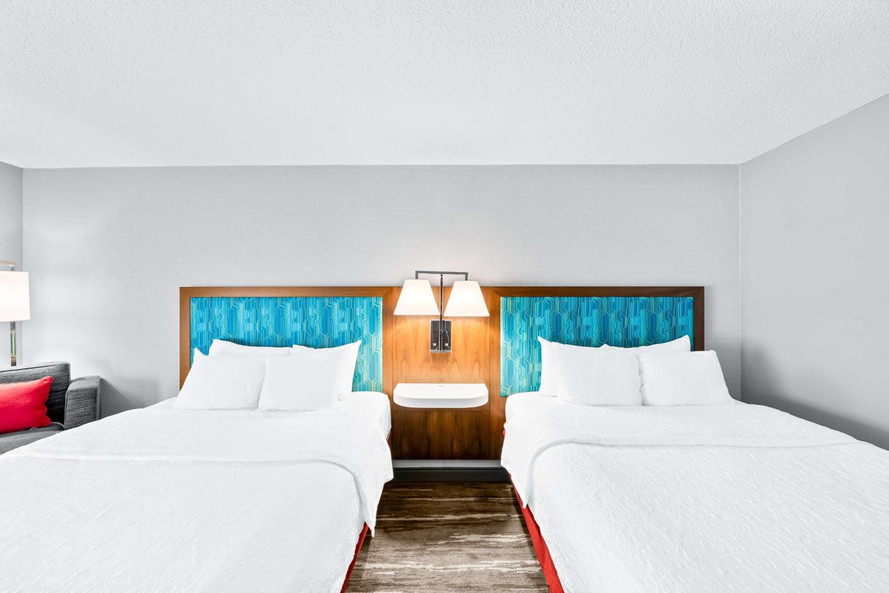 Queen Room with Two Queen Beds - Non-Smoking - Photo 1