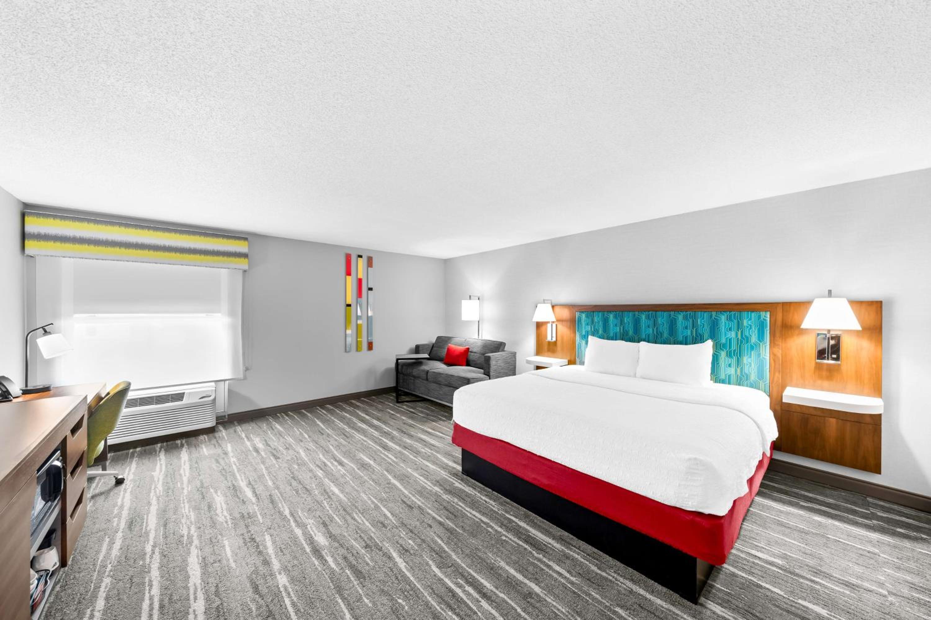 King Room with Sofa Bed and Study - Non-Smoking - Photo 5