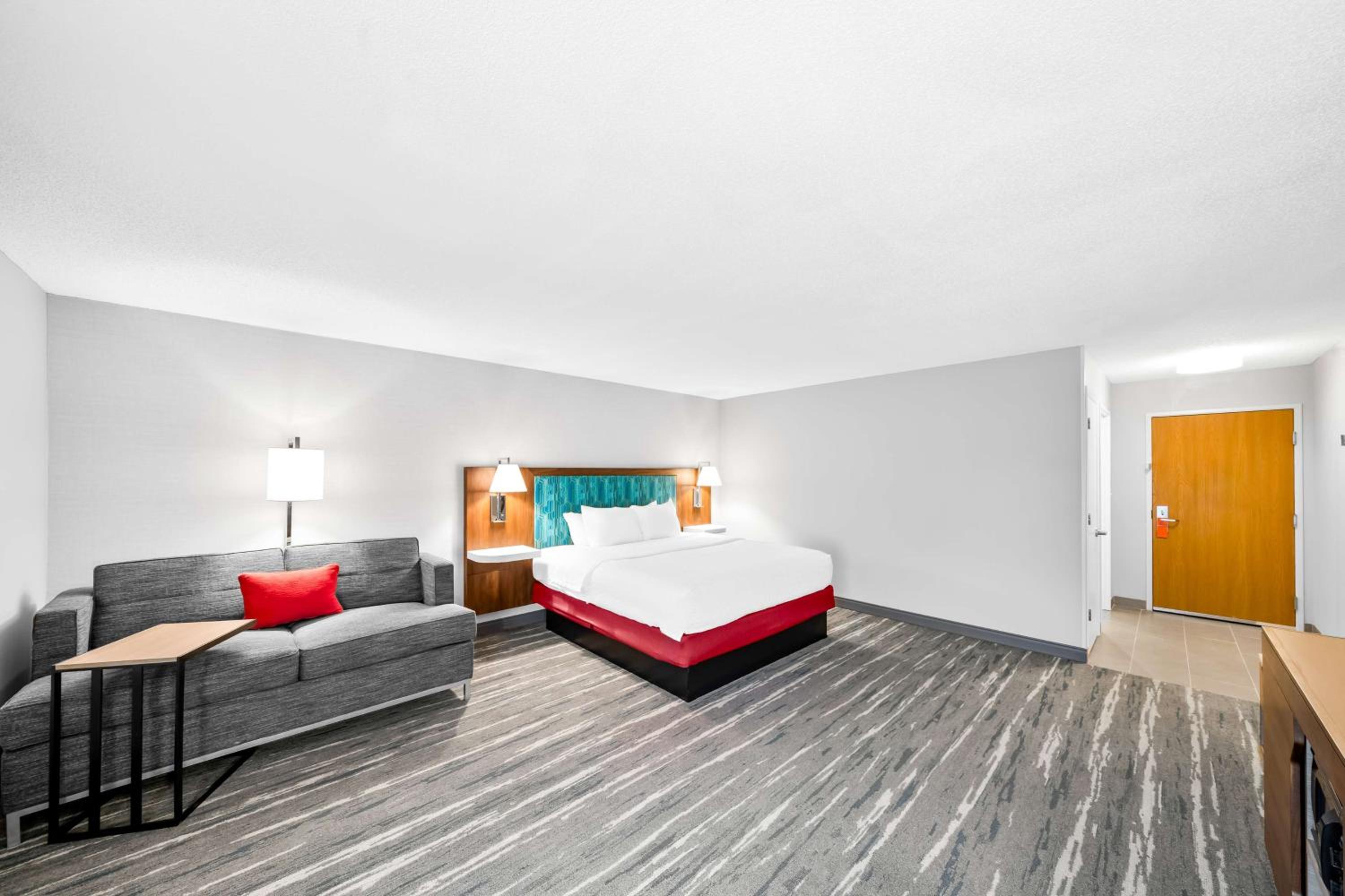 King Room with Sofa Bed and Study - Non-Smoking - Photo 7