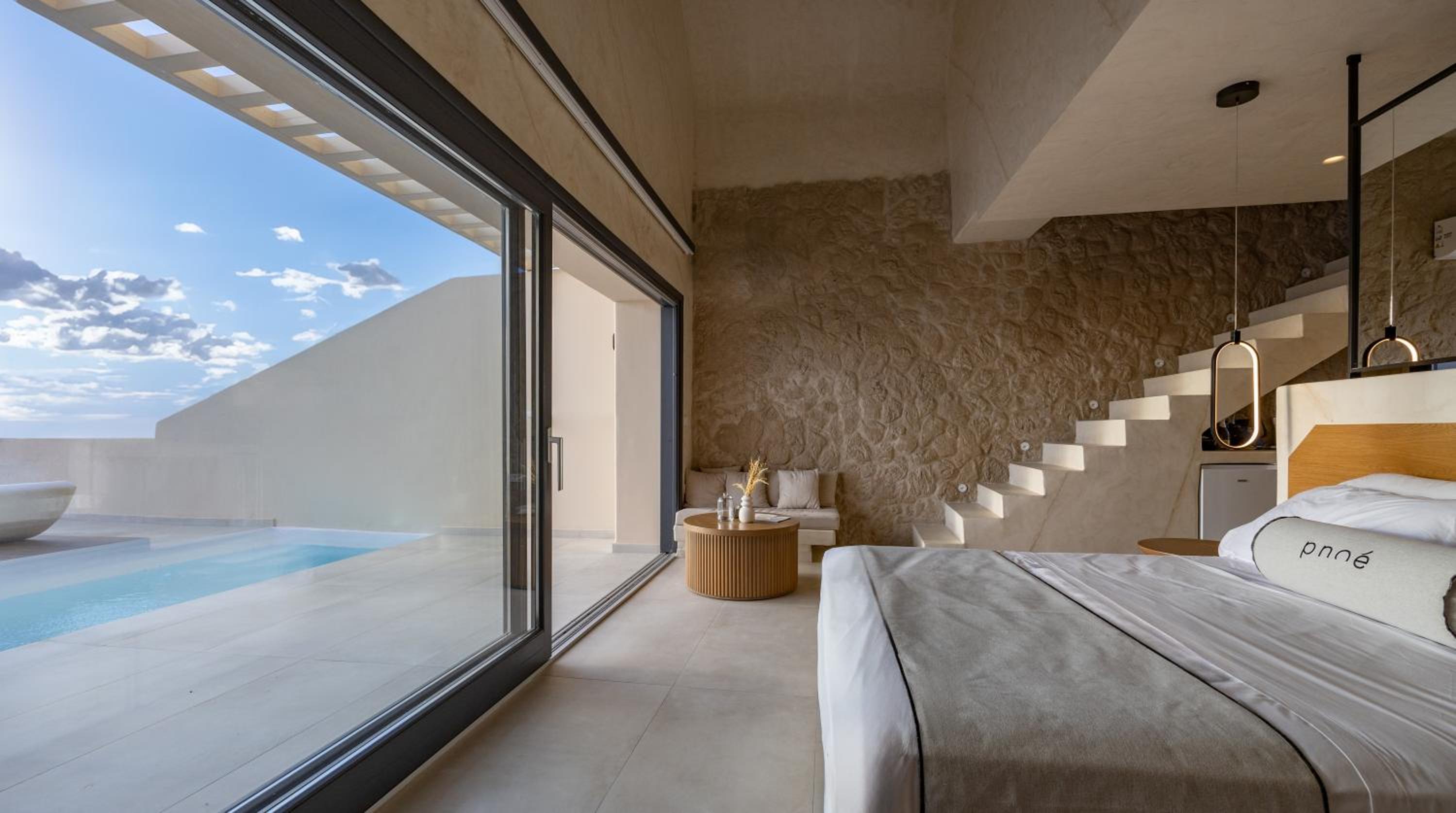 Family Two Bedroom Suite with Sea view and Private Heated Pool