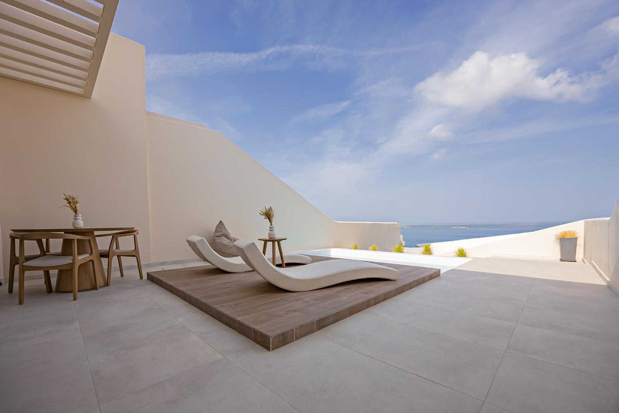 Junior Suite with Sea View and Private Heated Pool - Photo 7