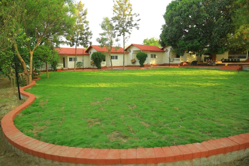 Villa photo 2