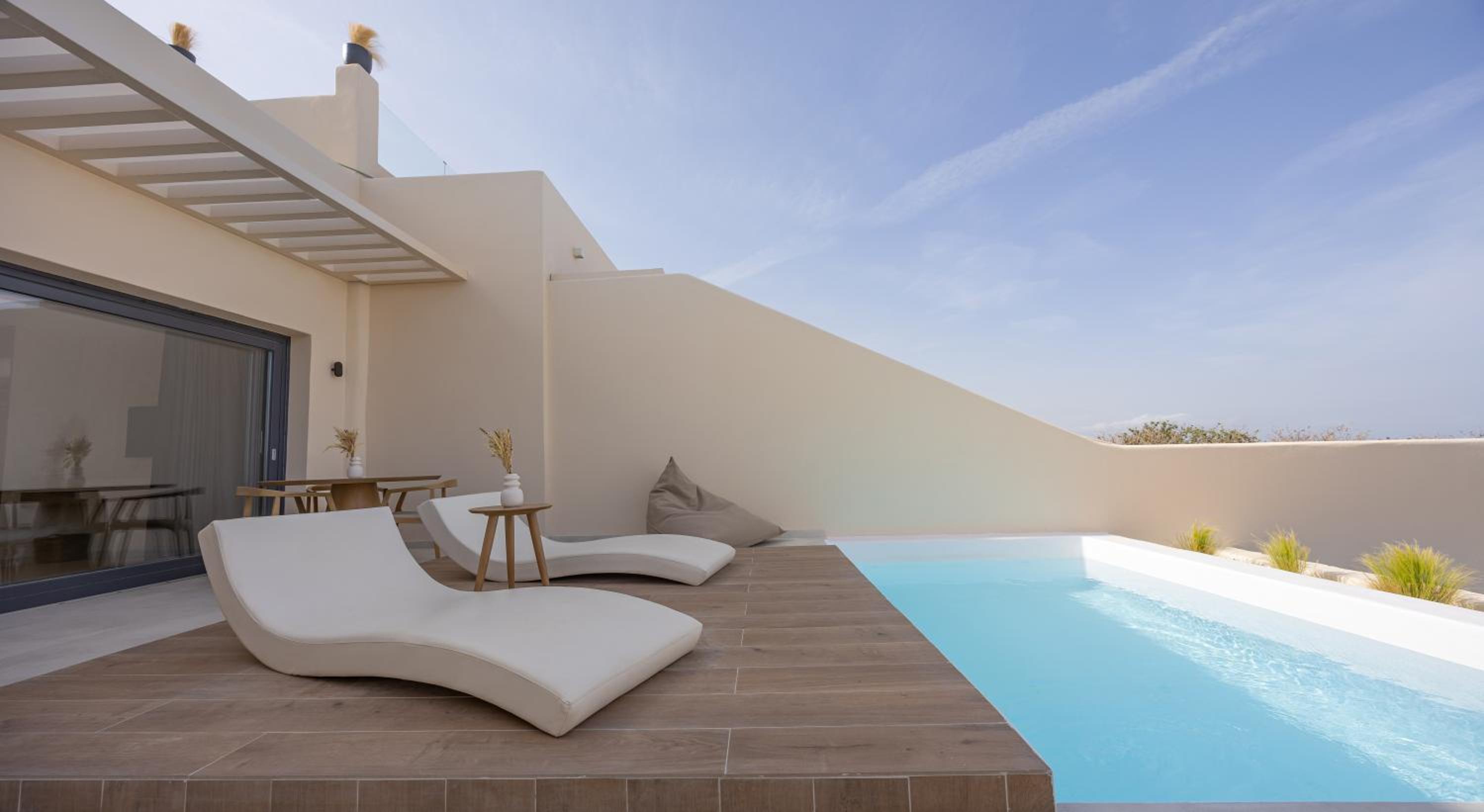Junior Suite with Sea View and Private Heated Pool - Photo 5