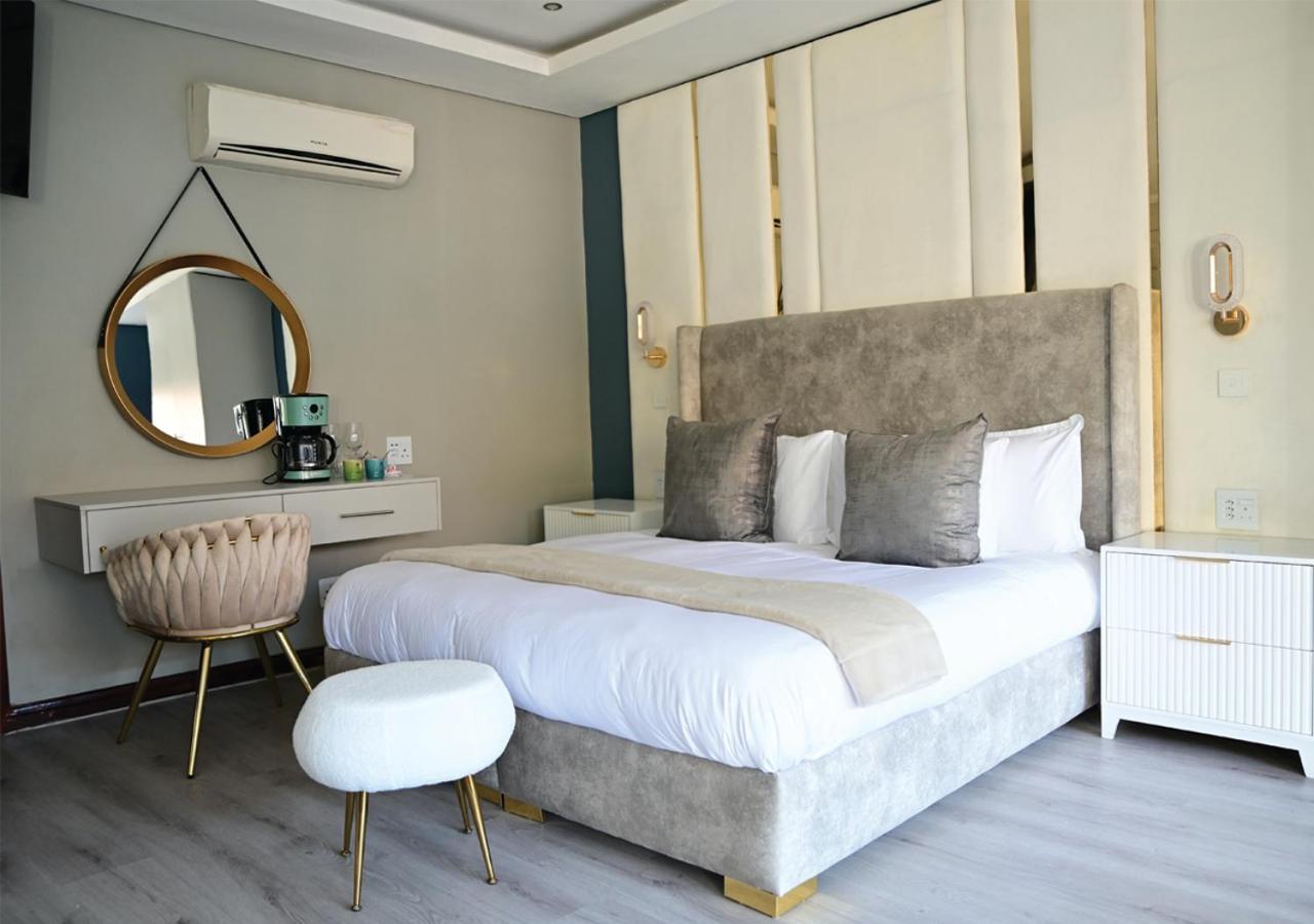 Superior Suite photo 2
