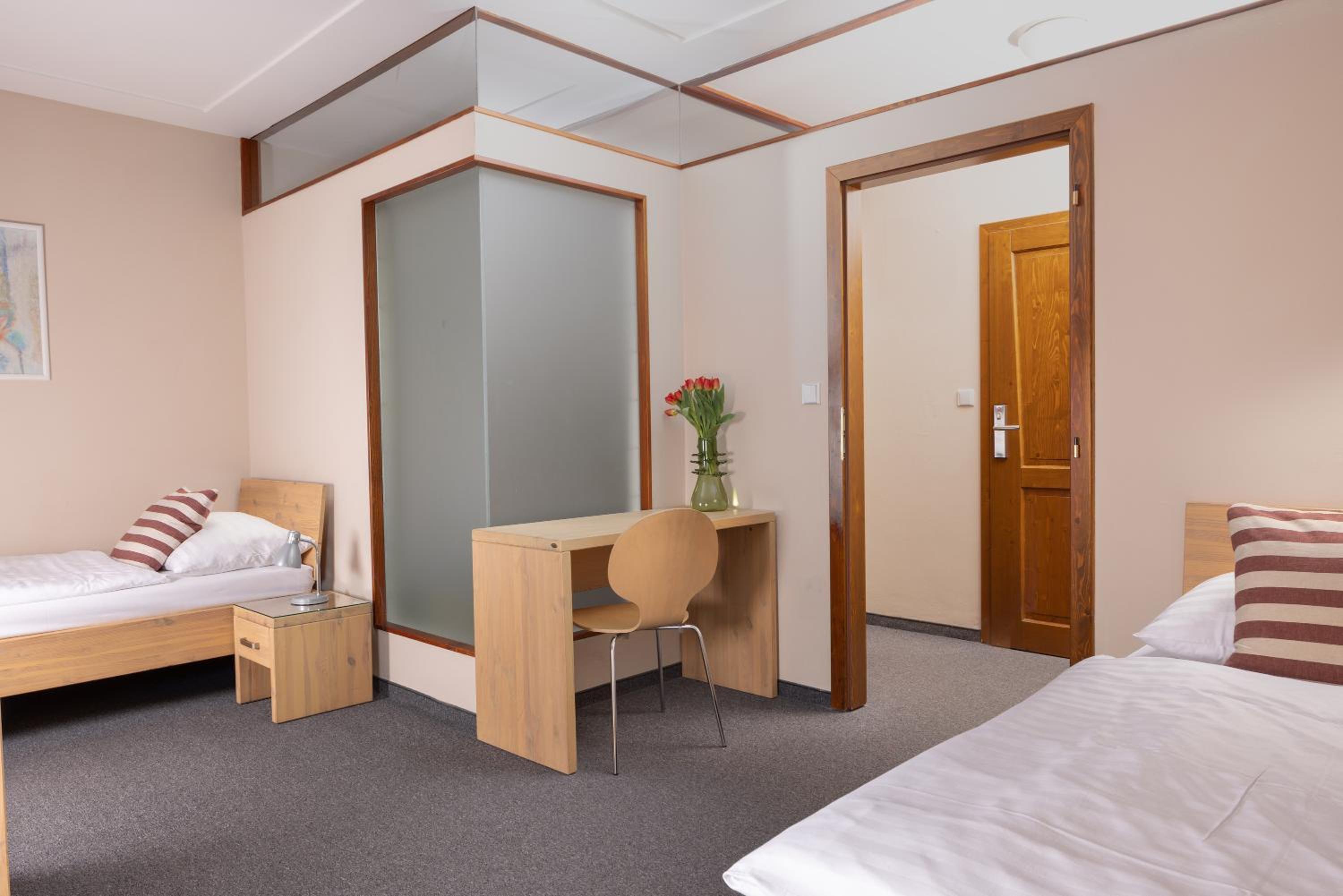 Standard Double Room photo 3