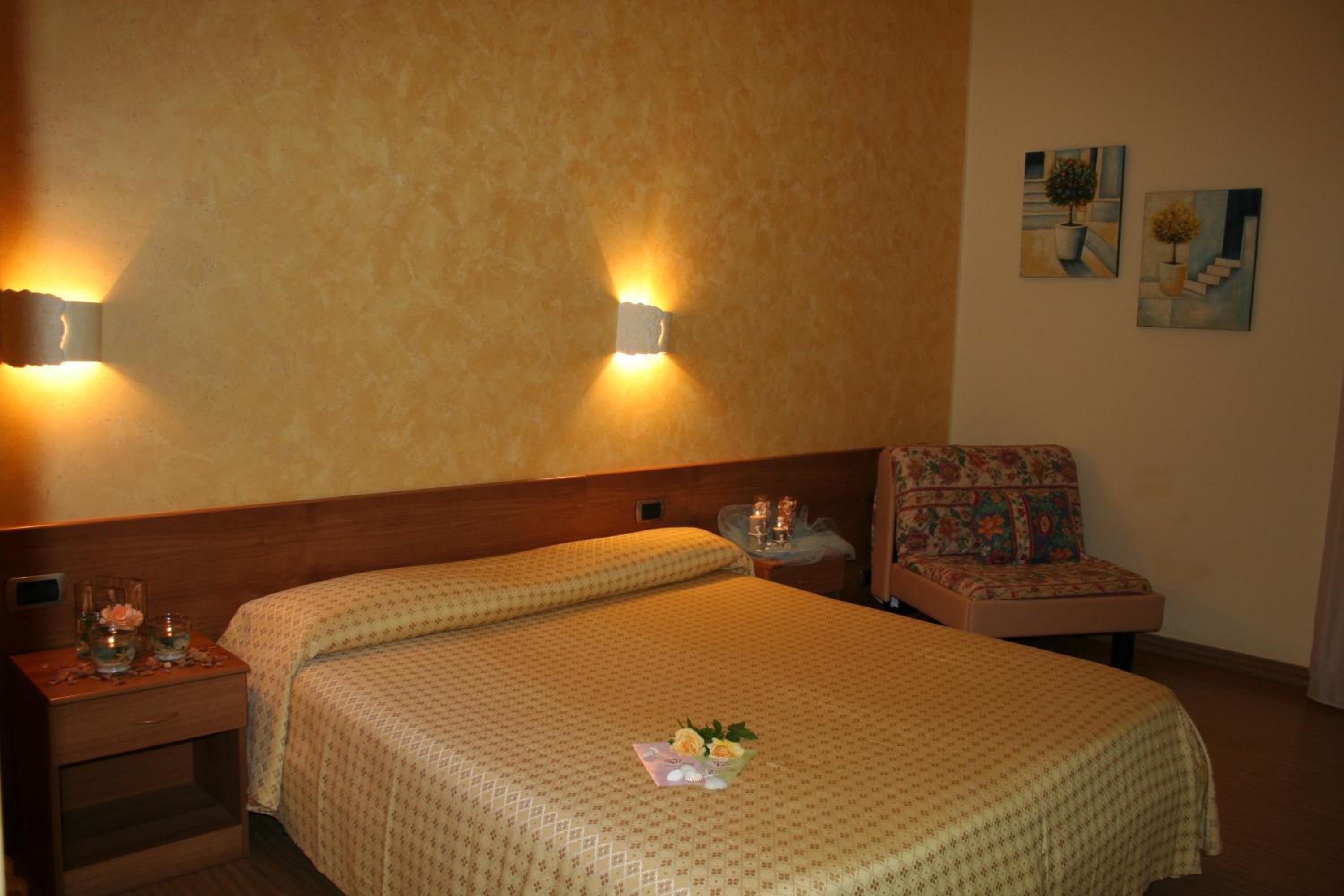 Double or Twin Room photo 1