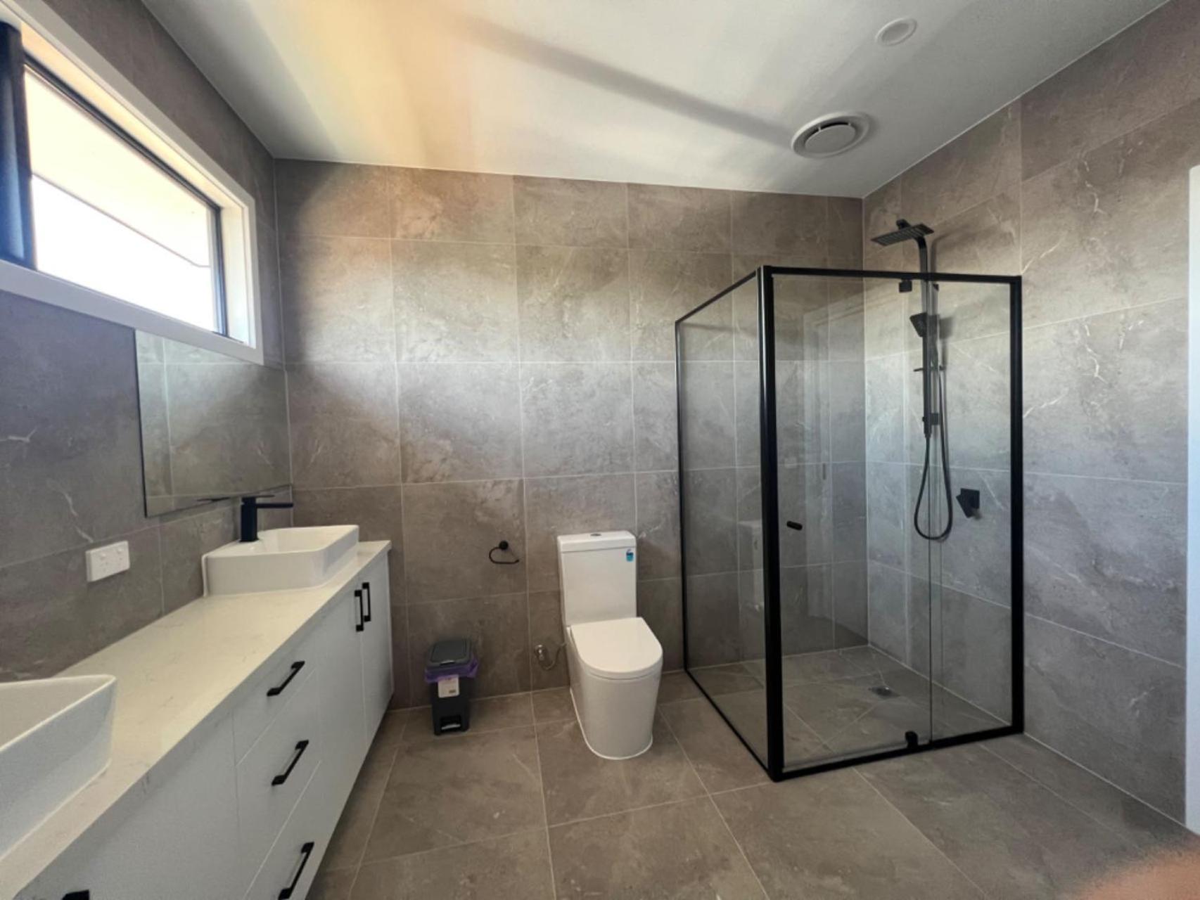 Double Room With Shared Bathroom photo 2
