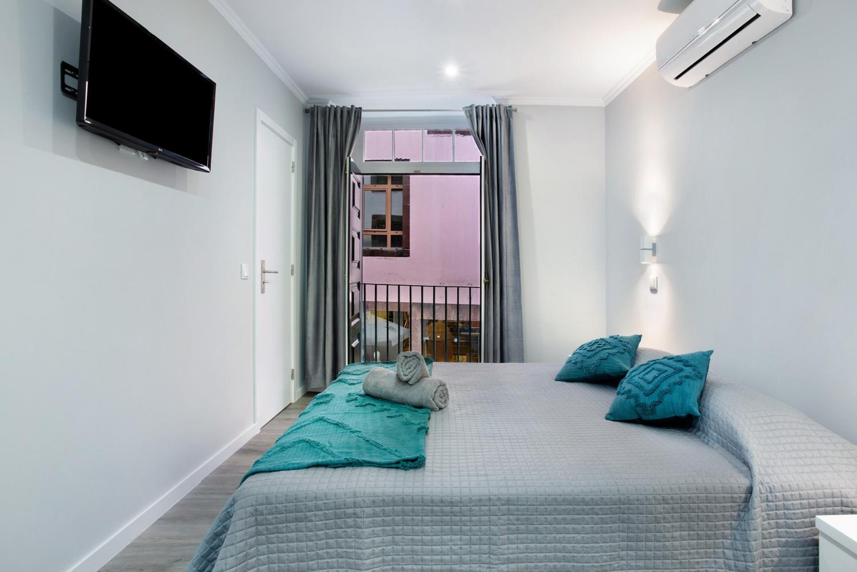Studio with Balcony