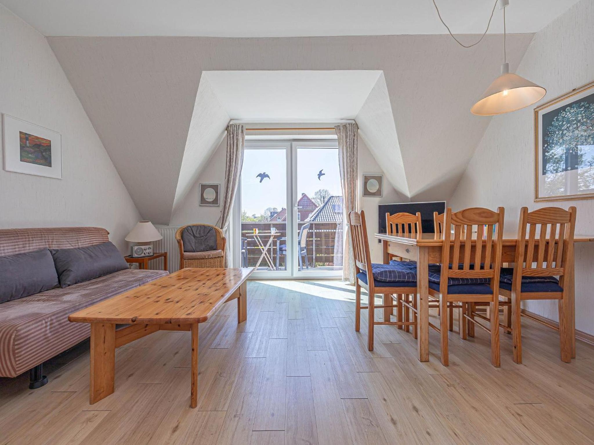 Two-Bedroom Apartment with Balcony photo 2