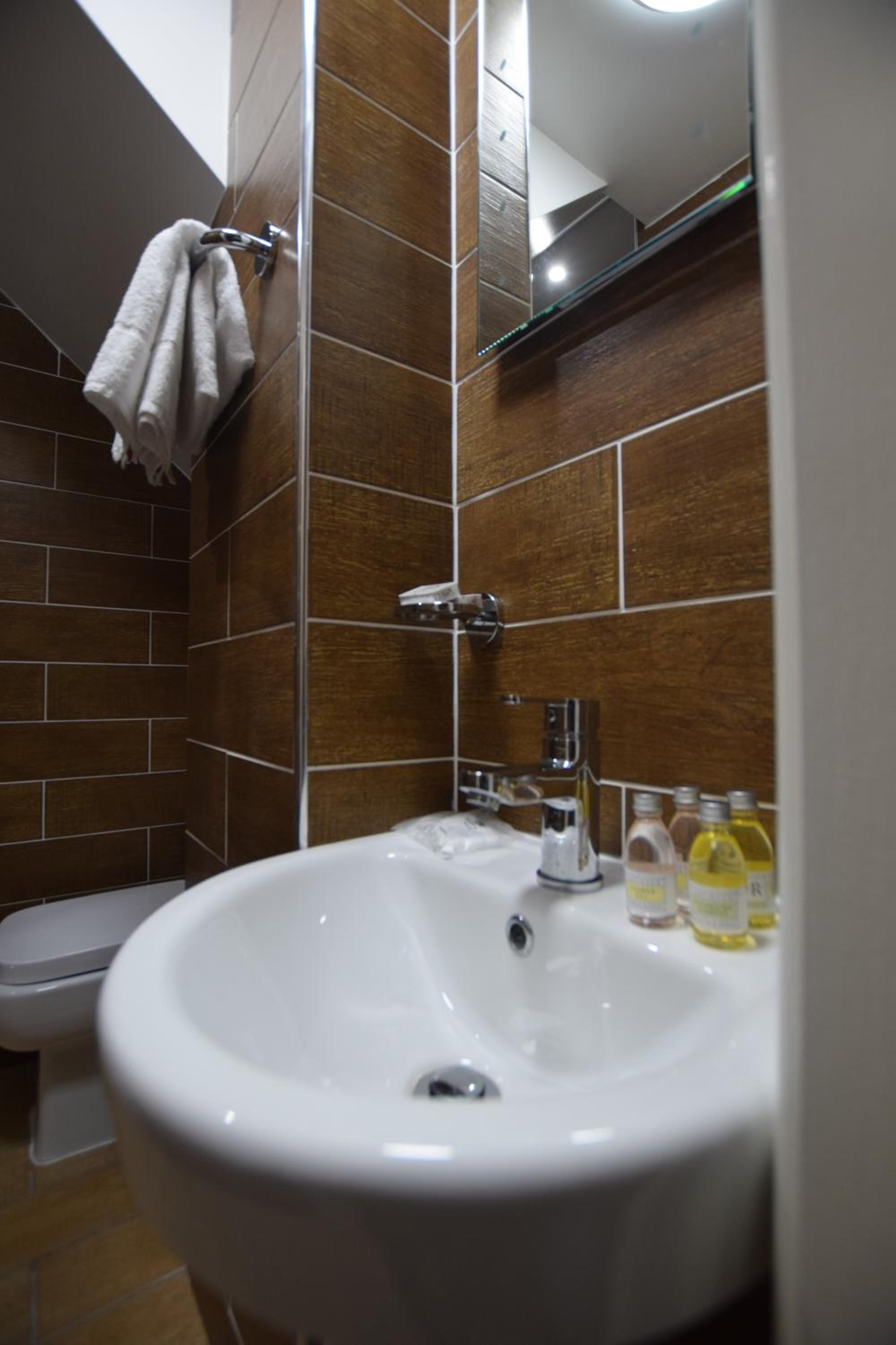 Single Room photo 3