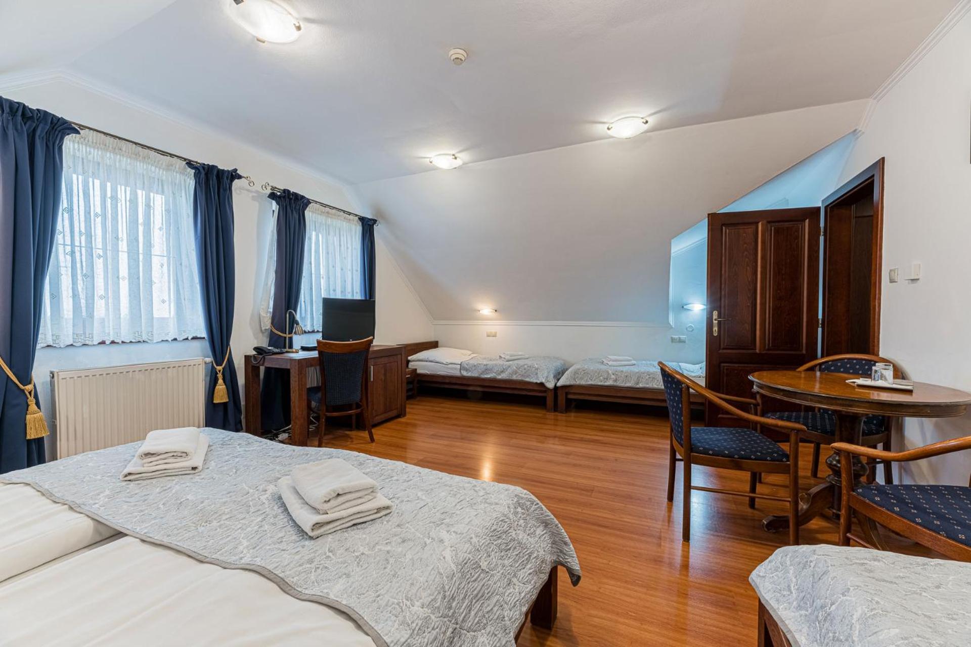 Quintuple Room photo 1