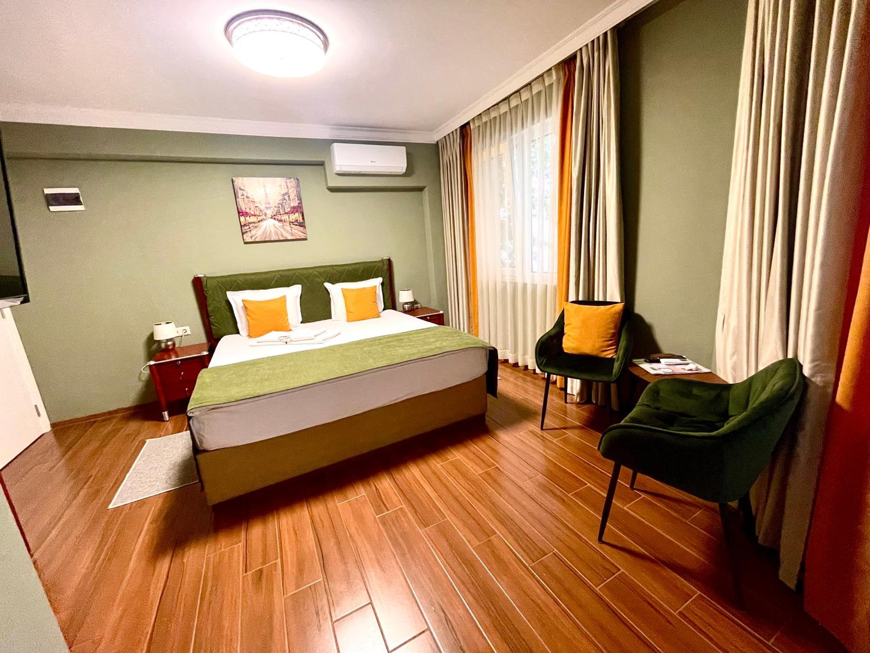 Superior King Room - Photo 1