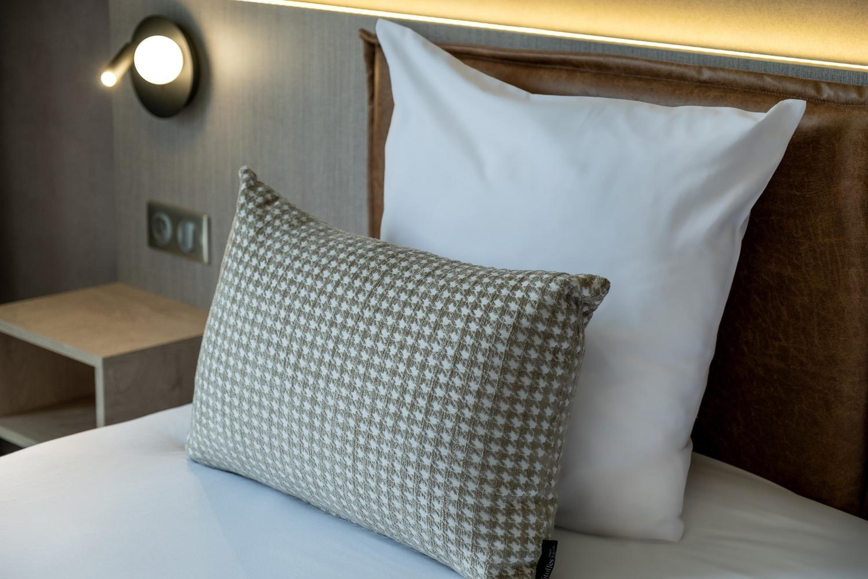 Double or Twin Comfort Room - Photo 2