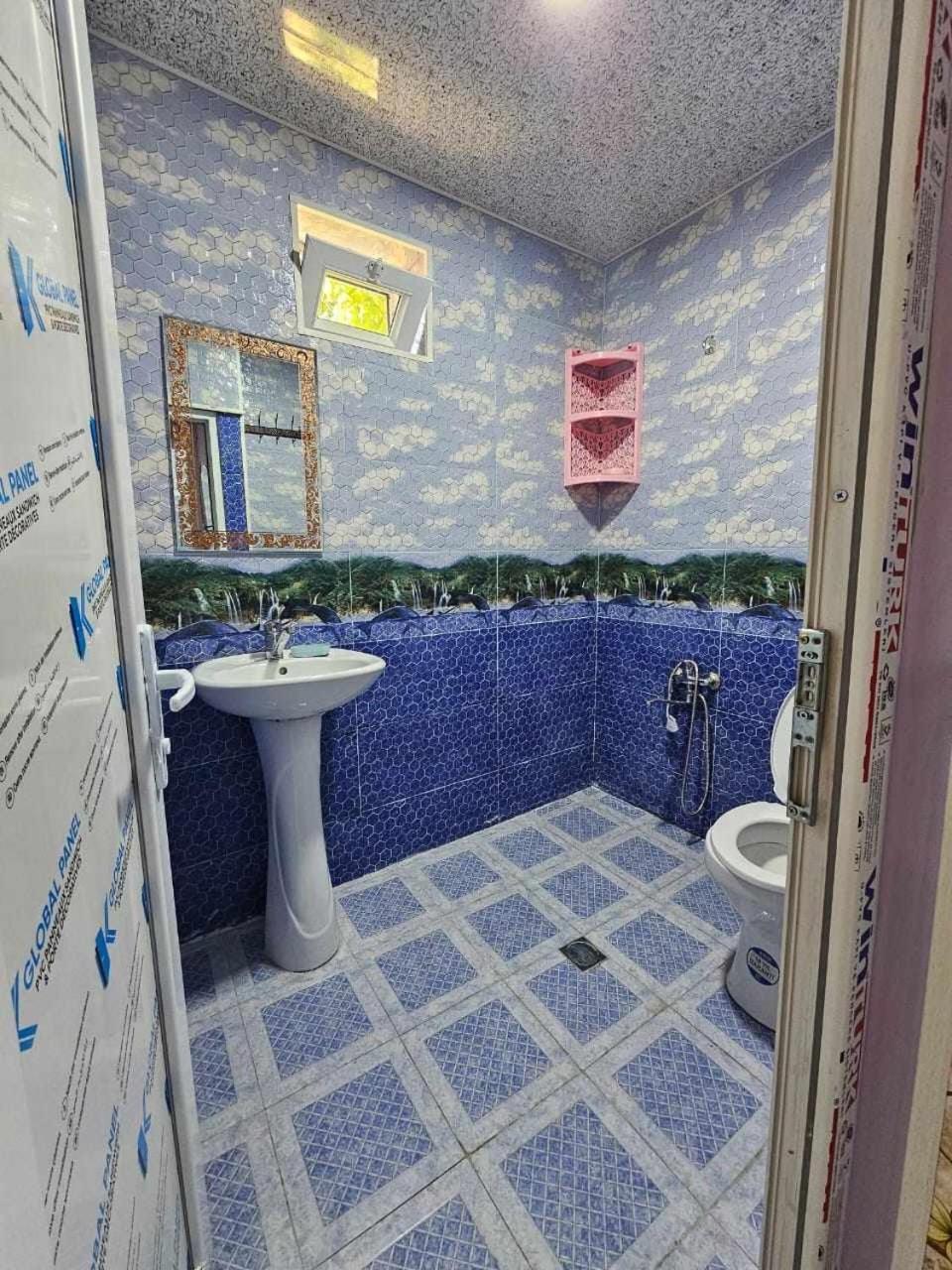 Basic Triple Room With Shared Bathroom photo 2