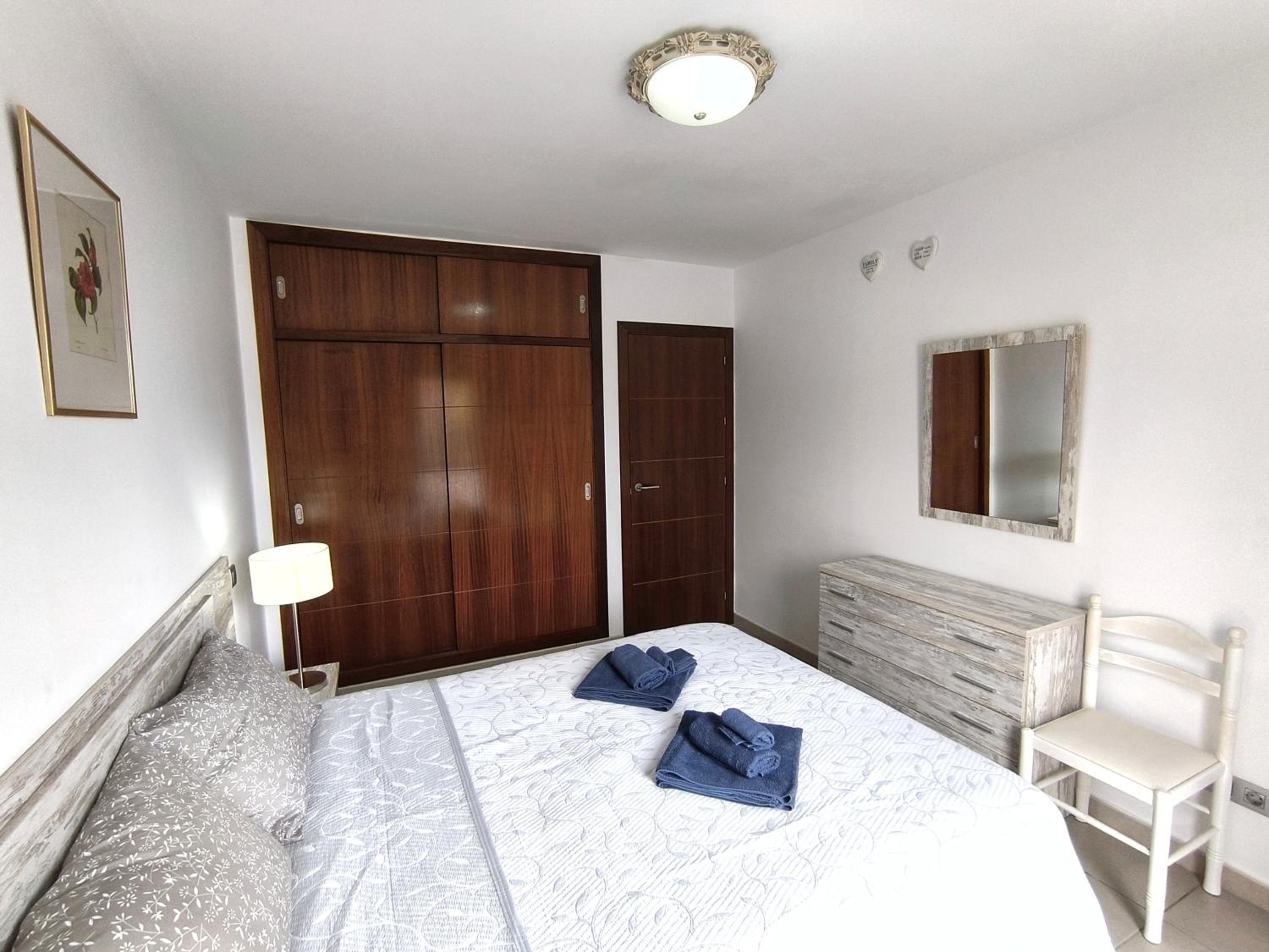 One-Bedroom Apartment photo 2