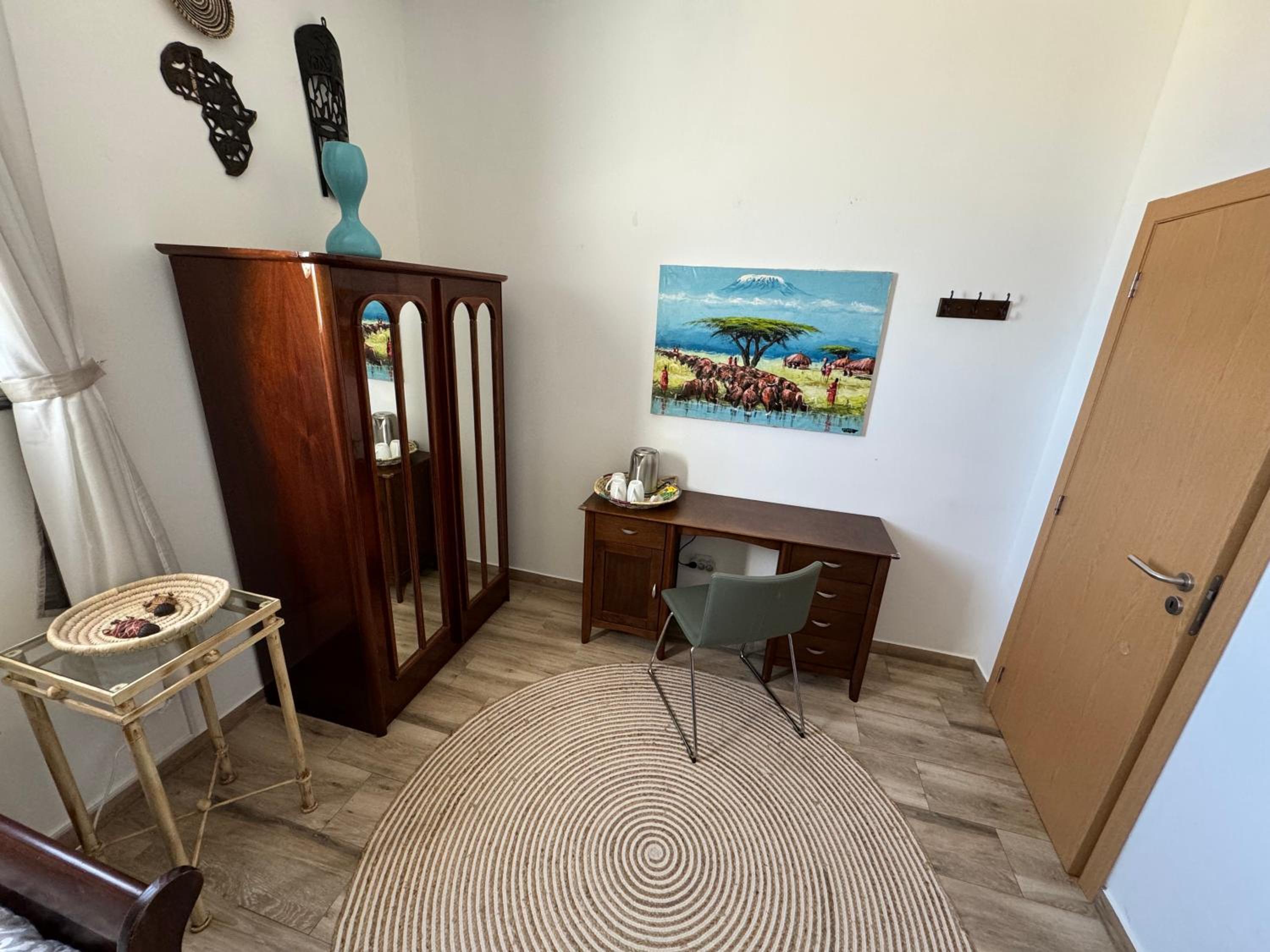 Triple Room With Shared Bathroom photo 2