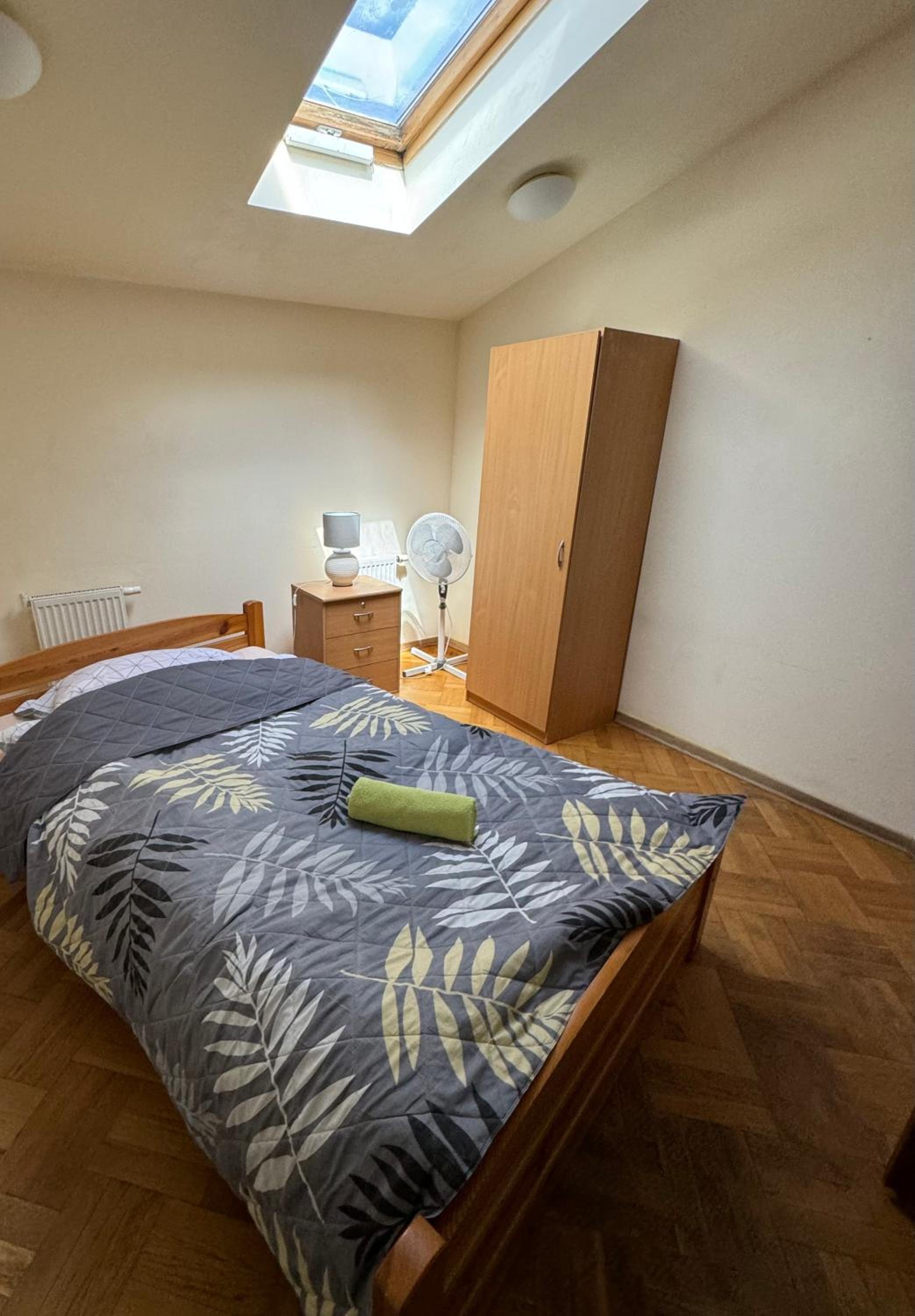 Small Single Room photo 3