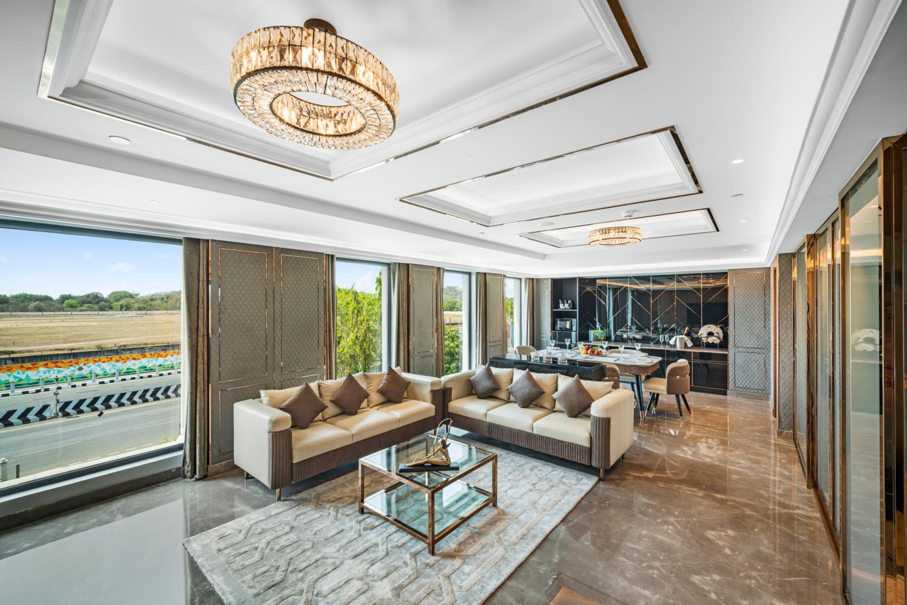 Presidential PentHouse Suite with Airport Transfers and Club Lounge access