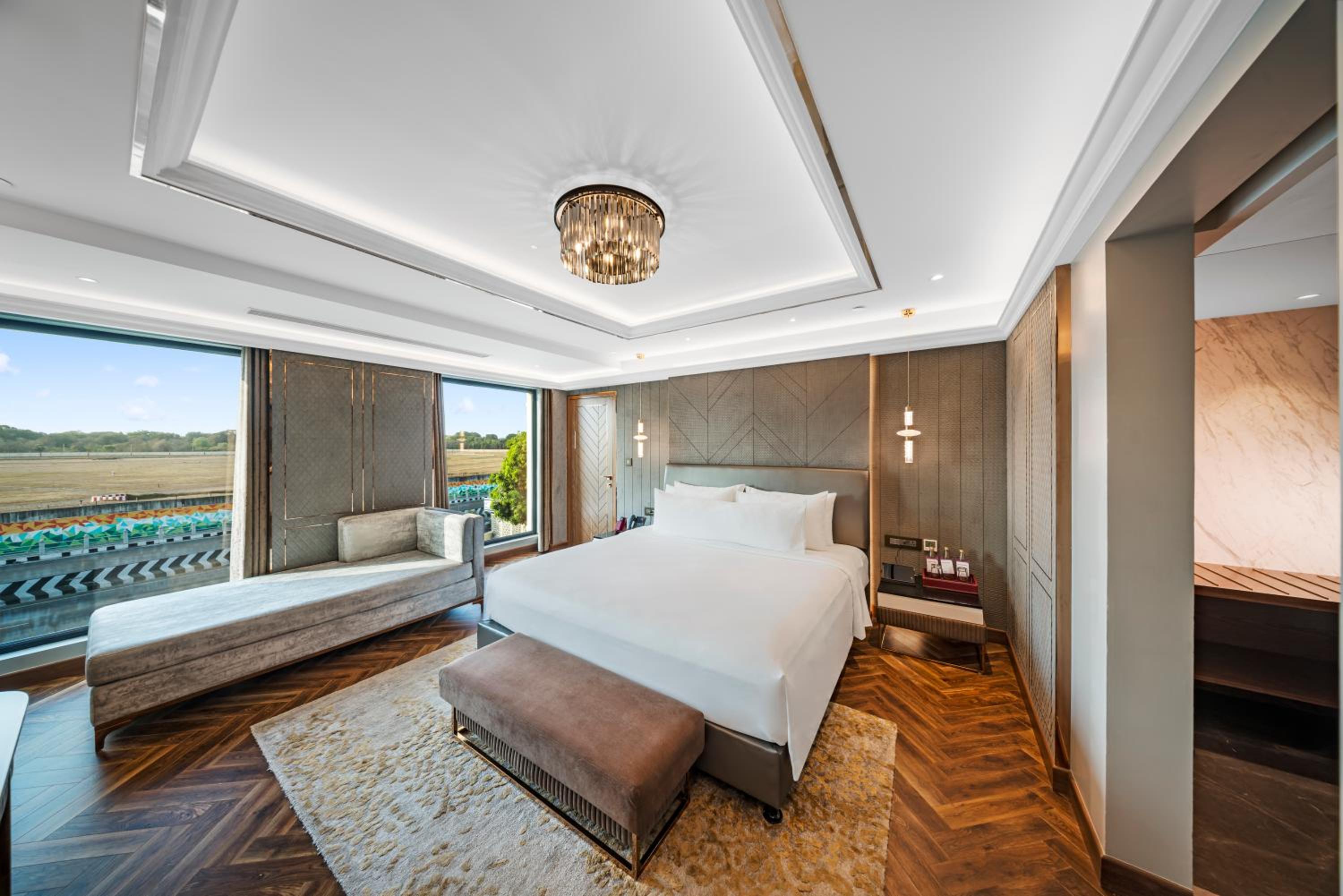 Presidential PentHouse Suite with Airport Transfers and Club Lounge access