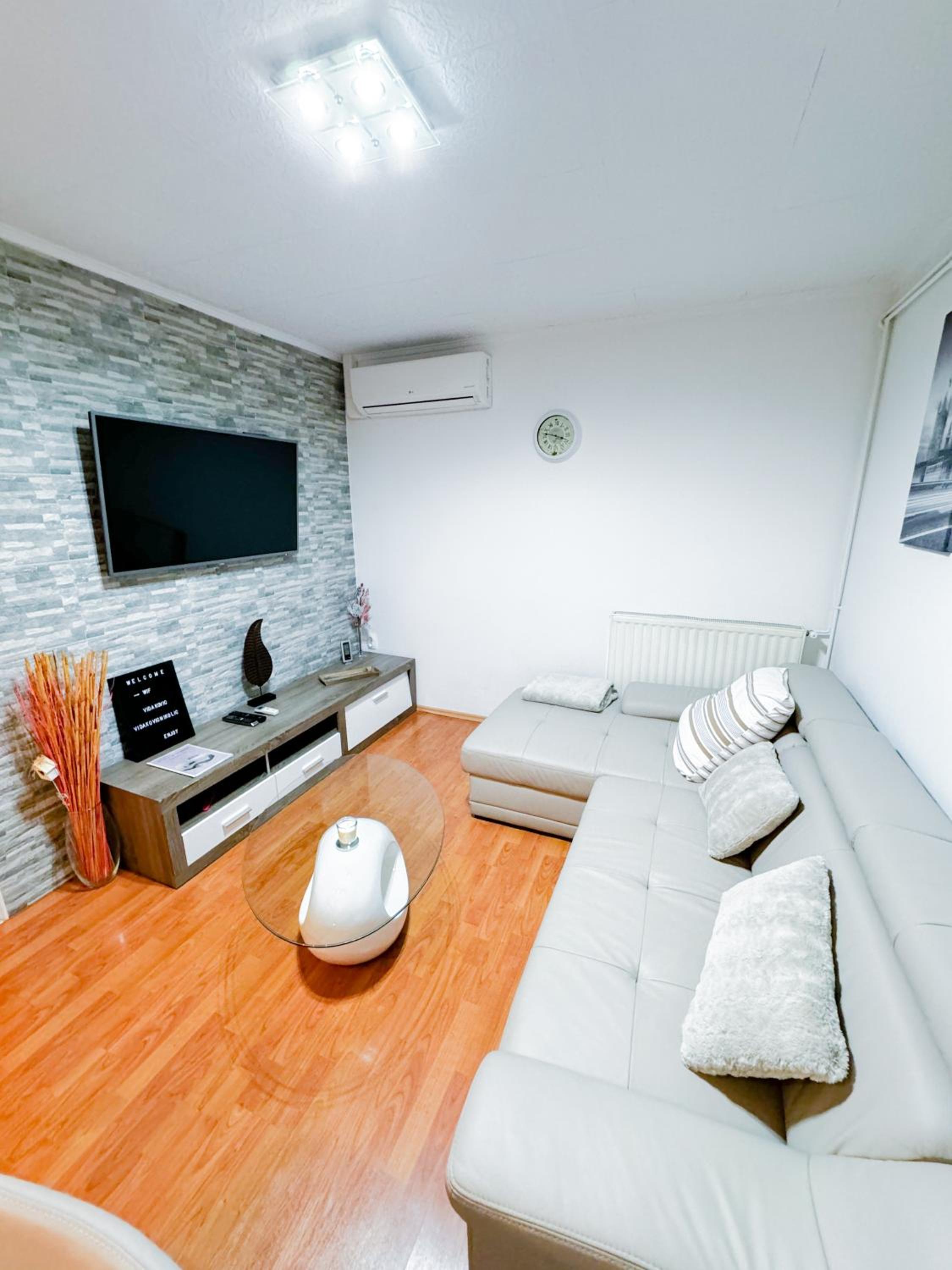Apartment - Photo 14
