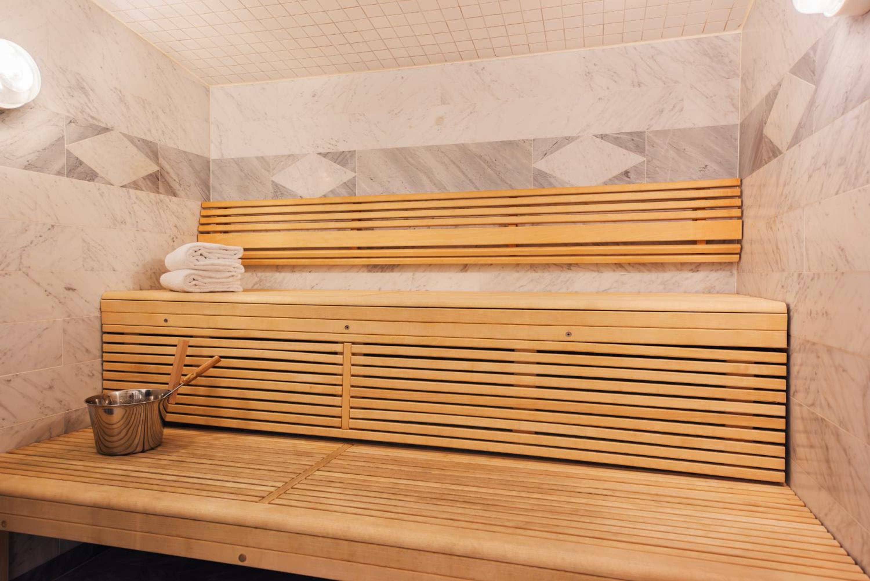 Superior Room with Finnish Sauna - Photo 8