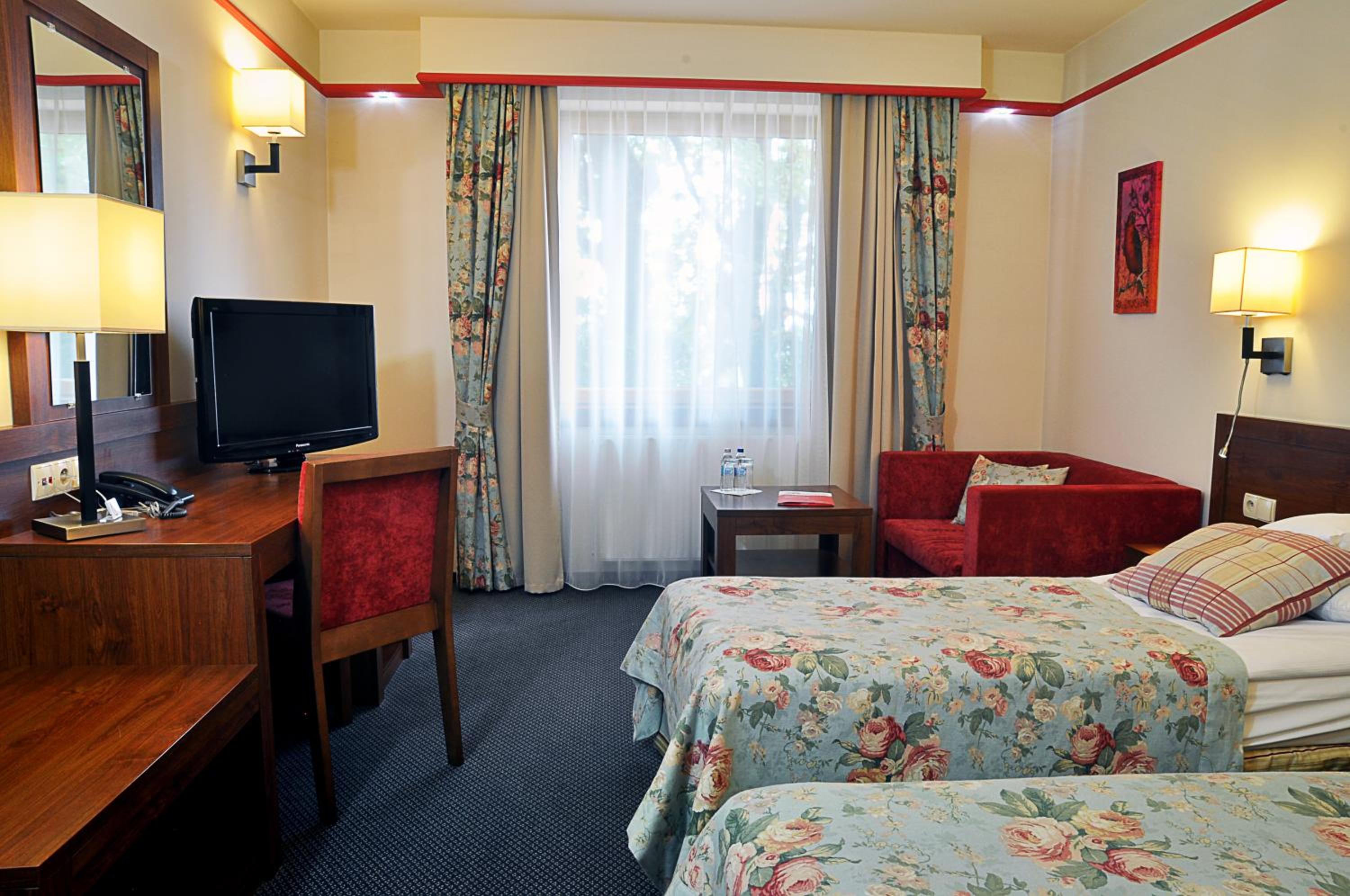 Twin Room - Photo 4