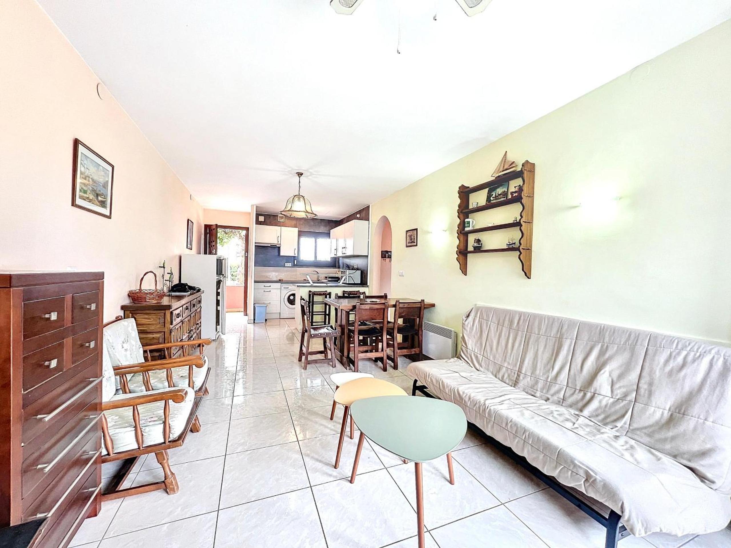 Apartamento Deluxe de Dos Habitaciones con Vista al Jardín
