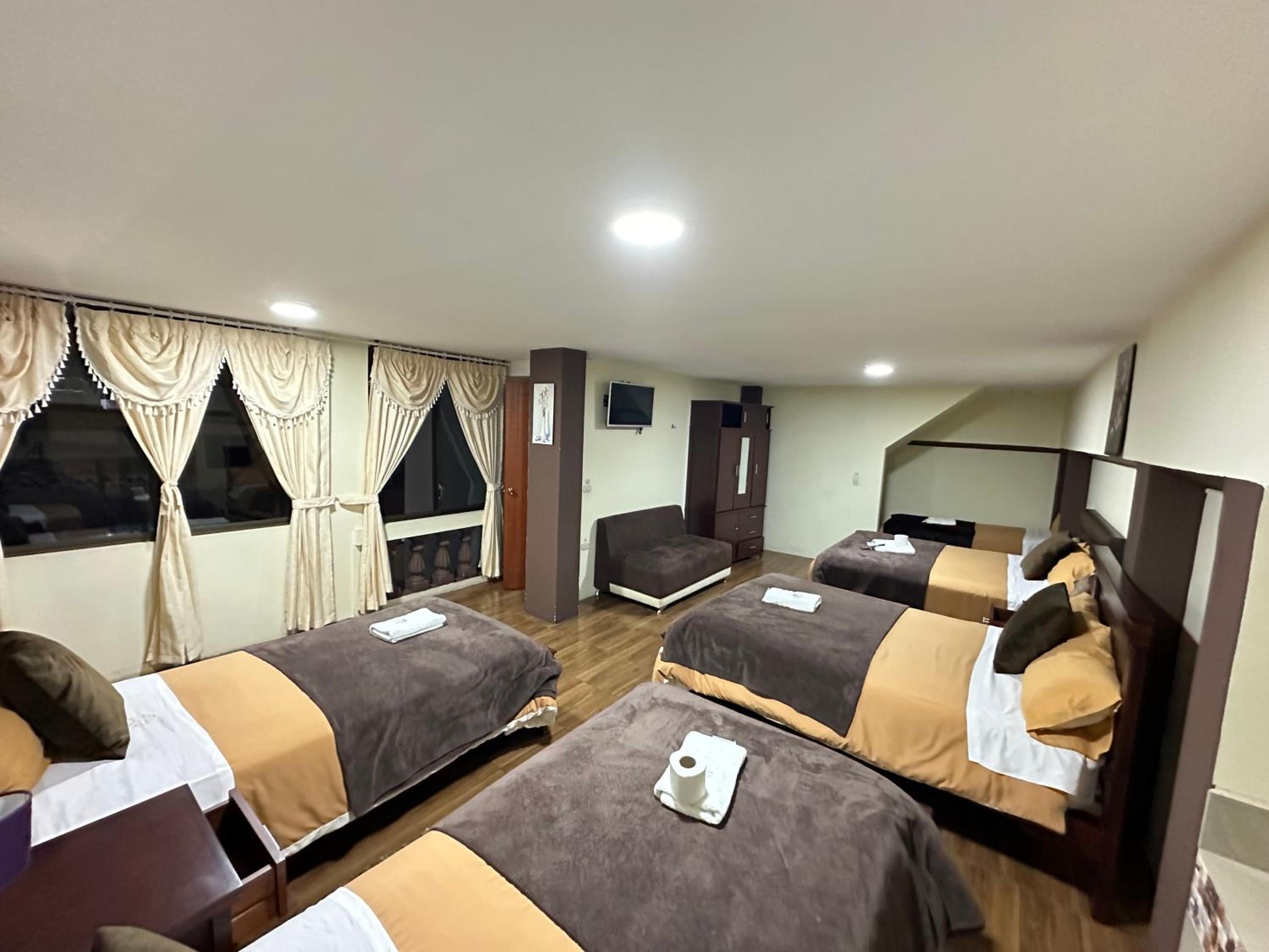 Superior Queen Room with Two Queen Beds photo 2