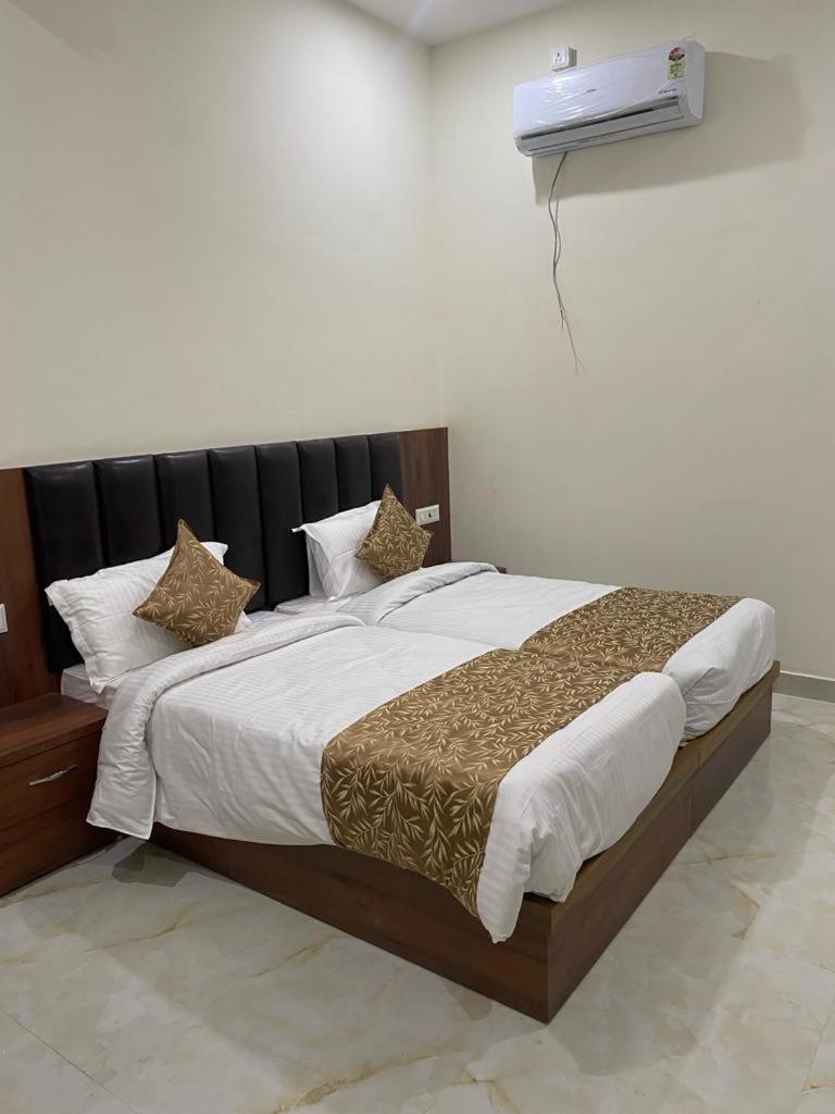 Standard Twin Room photo 3