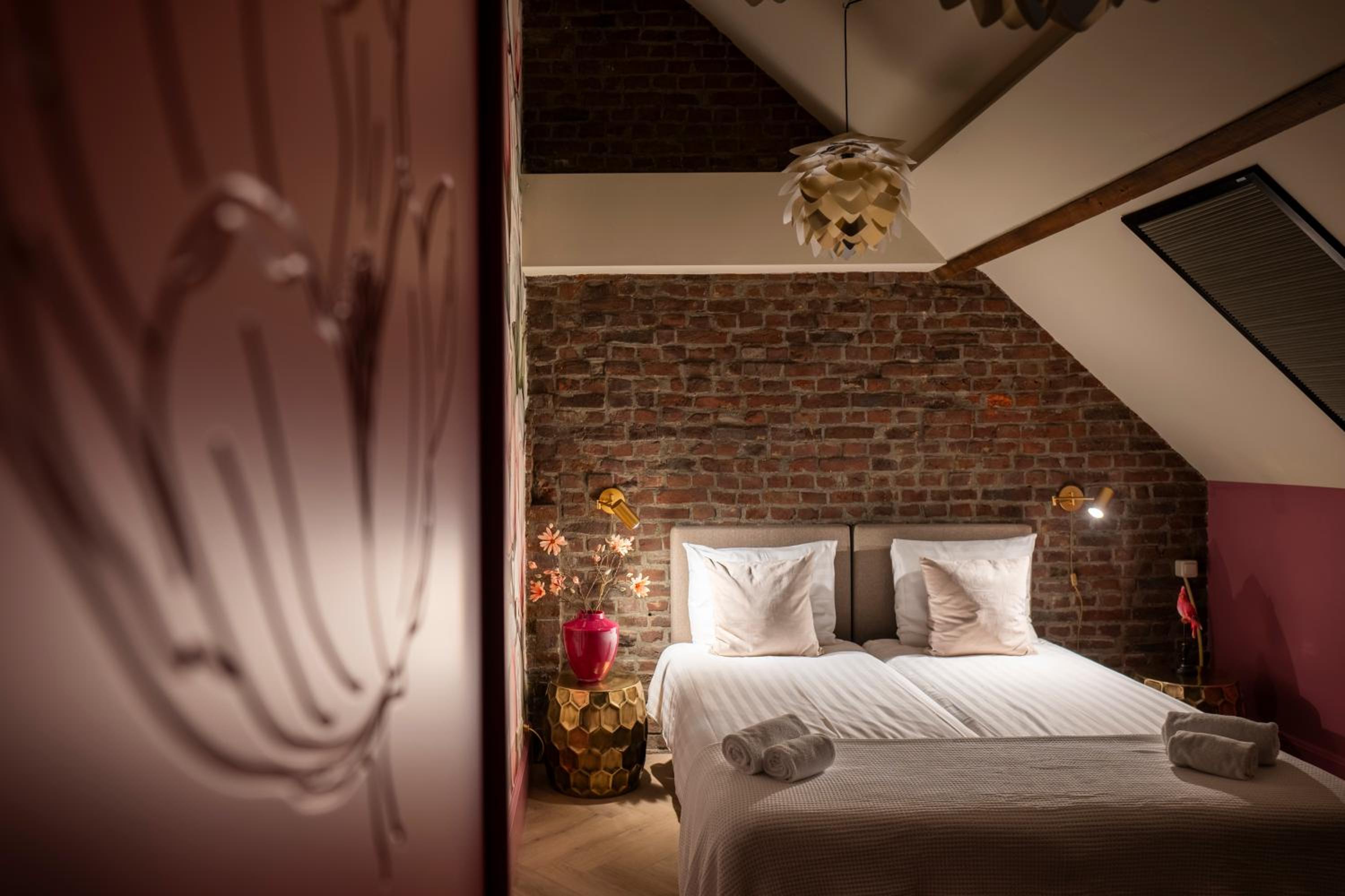 Deluxe Double or Twin Room - Photo 10