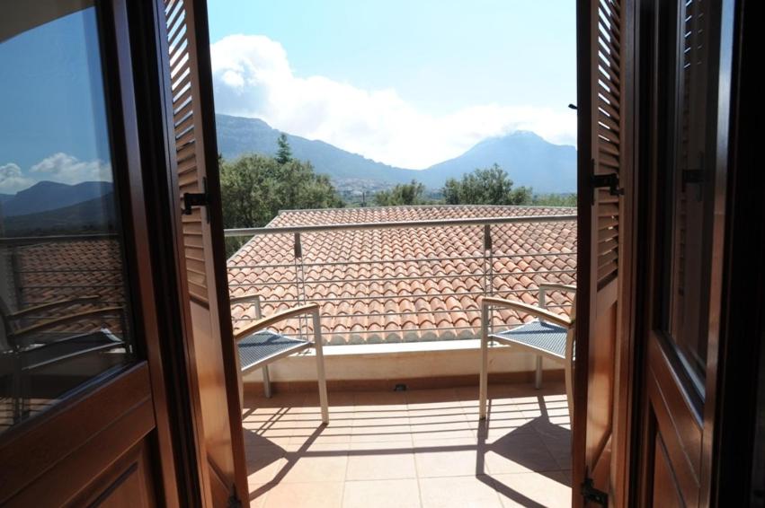 Double Room with Terrace - Photo 2